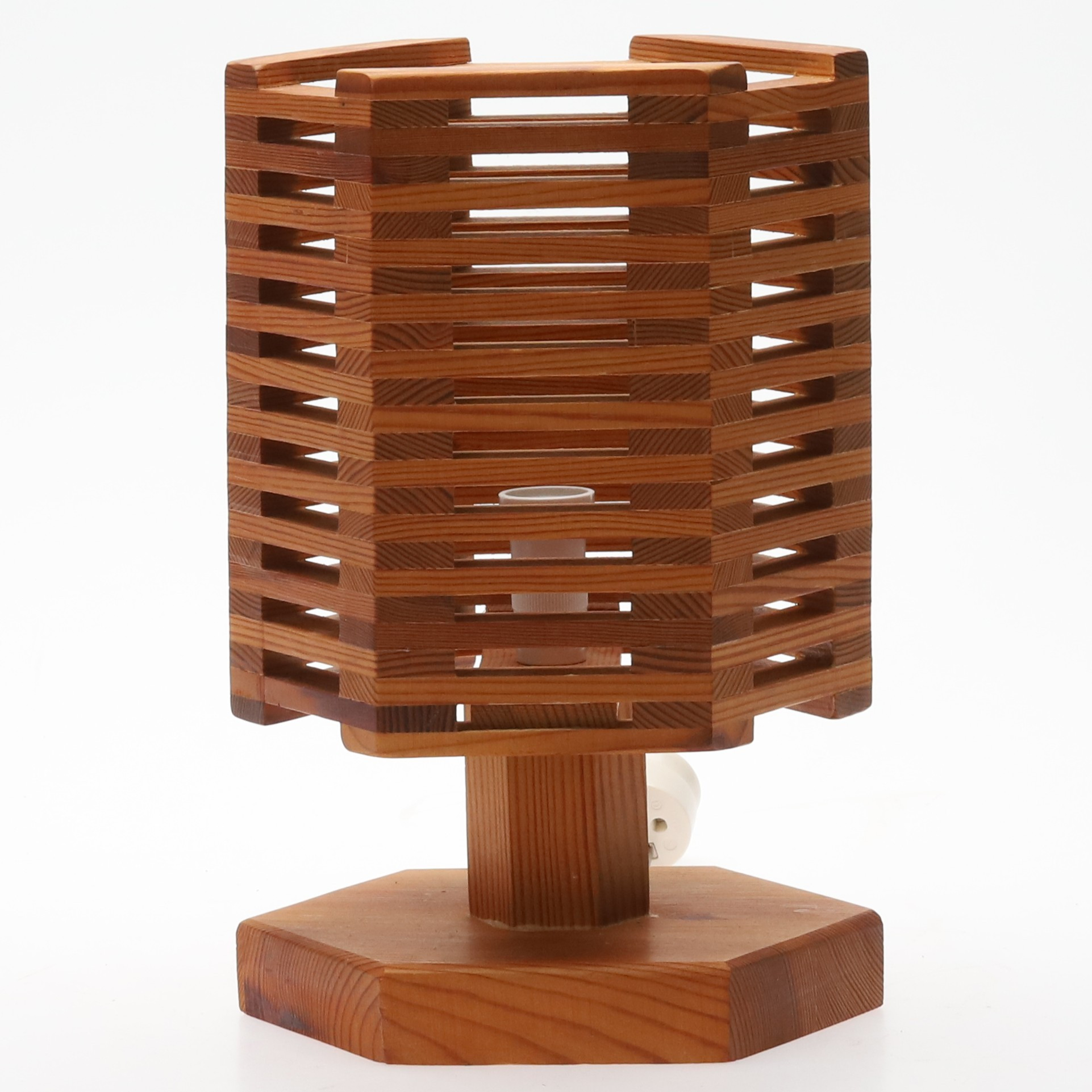 BORDSLAMPA. Furu, 1970-tal.