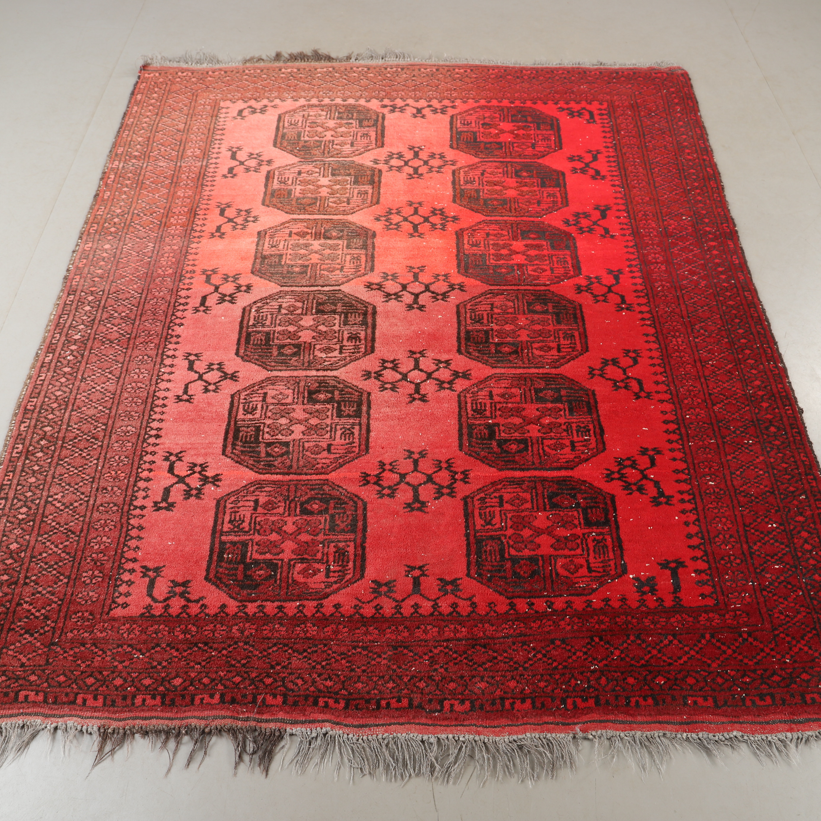 MATTA, Afghan, 202 x 162 cm.