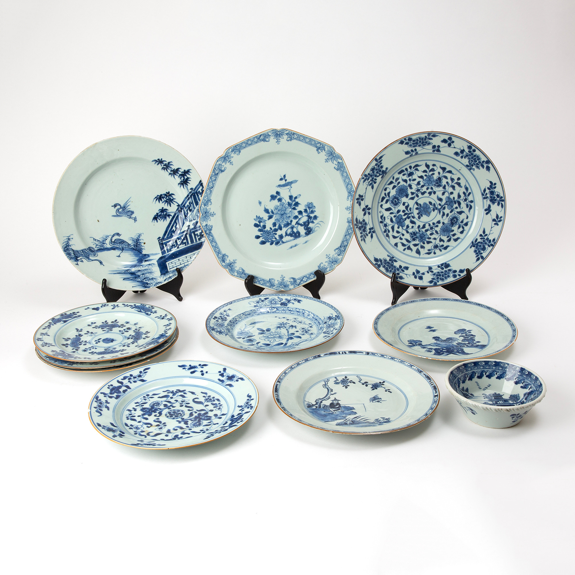 FAT, TALLRIKAR & SKÅL, 11 delar, porslin, Kina, 1700-tal.