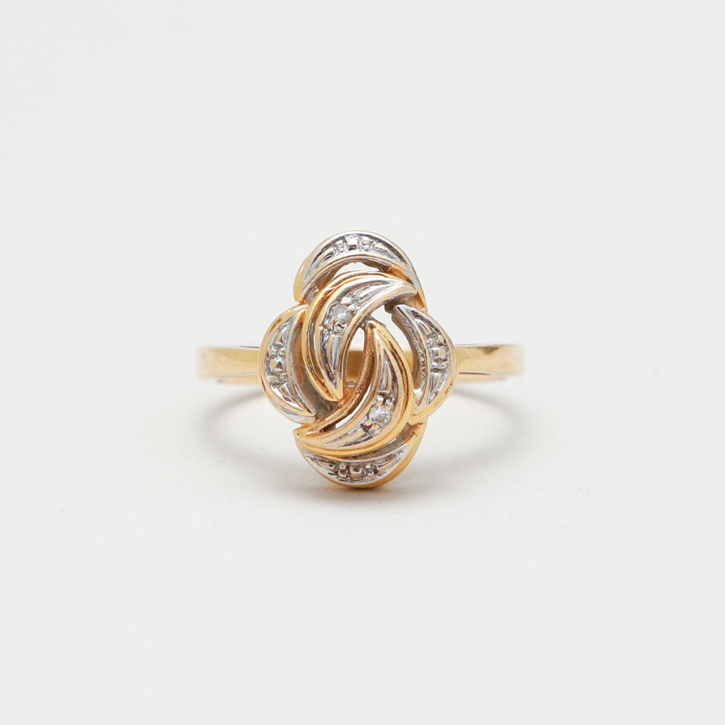 RING, 18k guld, diamanter 0,02ct, vikt ca 4 gram.