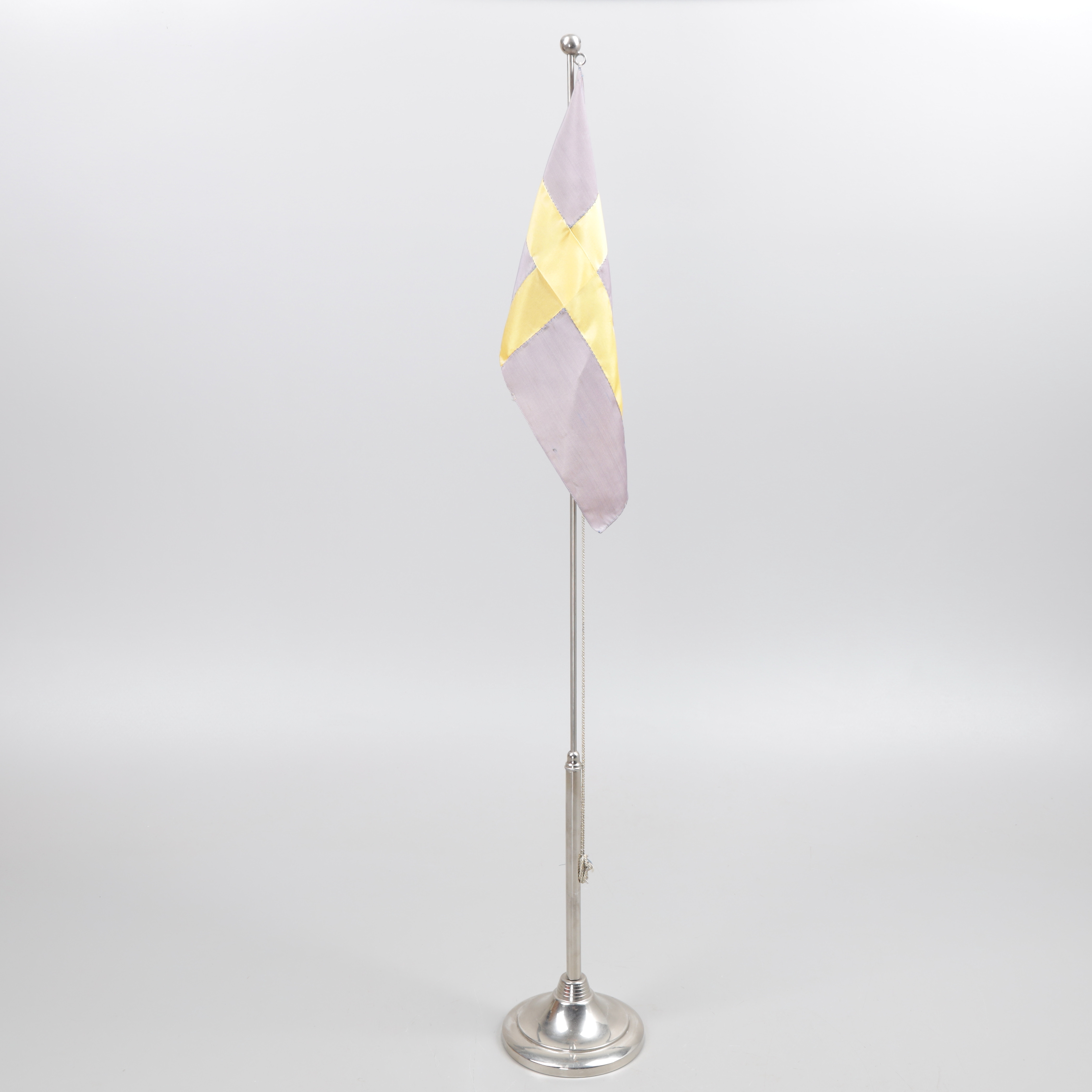 BORDSFLAGGA, metall, Gottfrid Carlsson, Eskilstuna, SVEA.