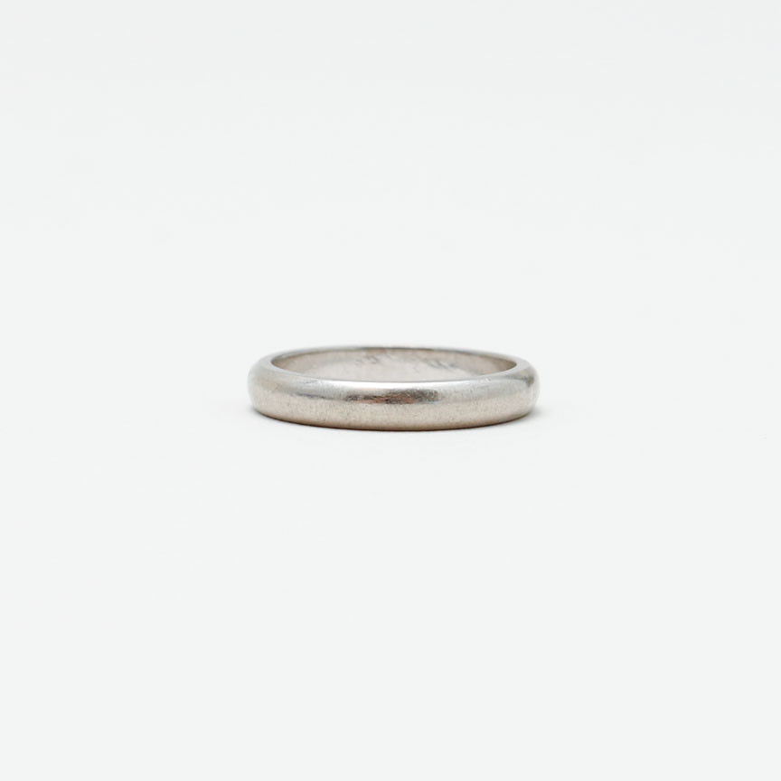 RING, 18k vitguld, vikt ca 4,2 gram, Alton, Falköping, 1969.