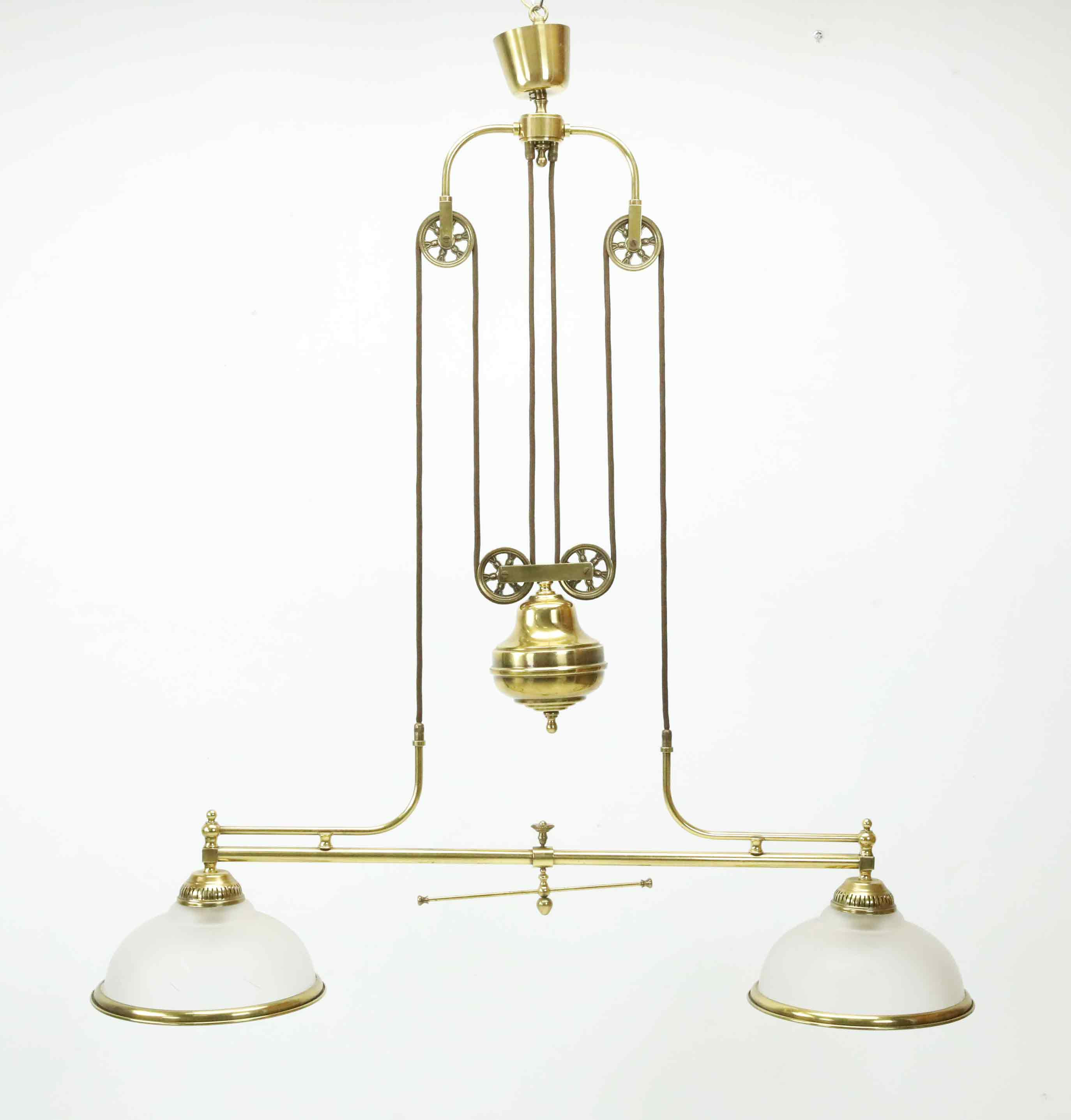 BILJARDLAMPA, glas och mässing, 1900-tal.