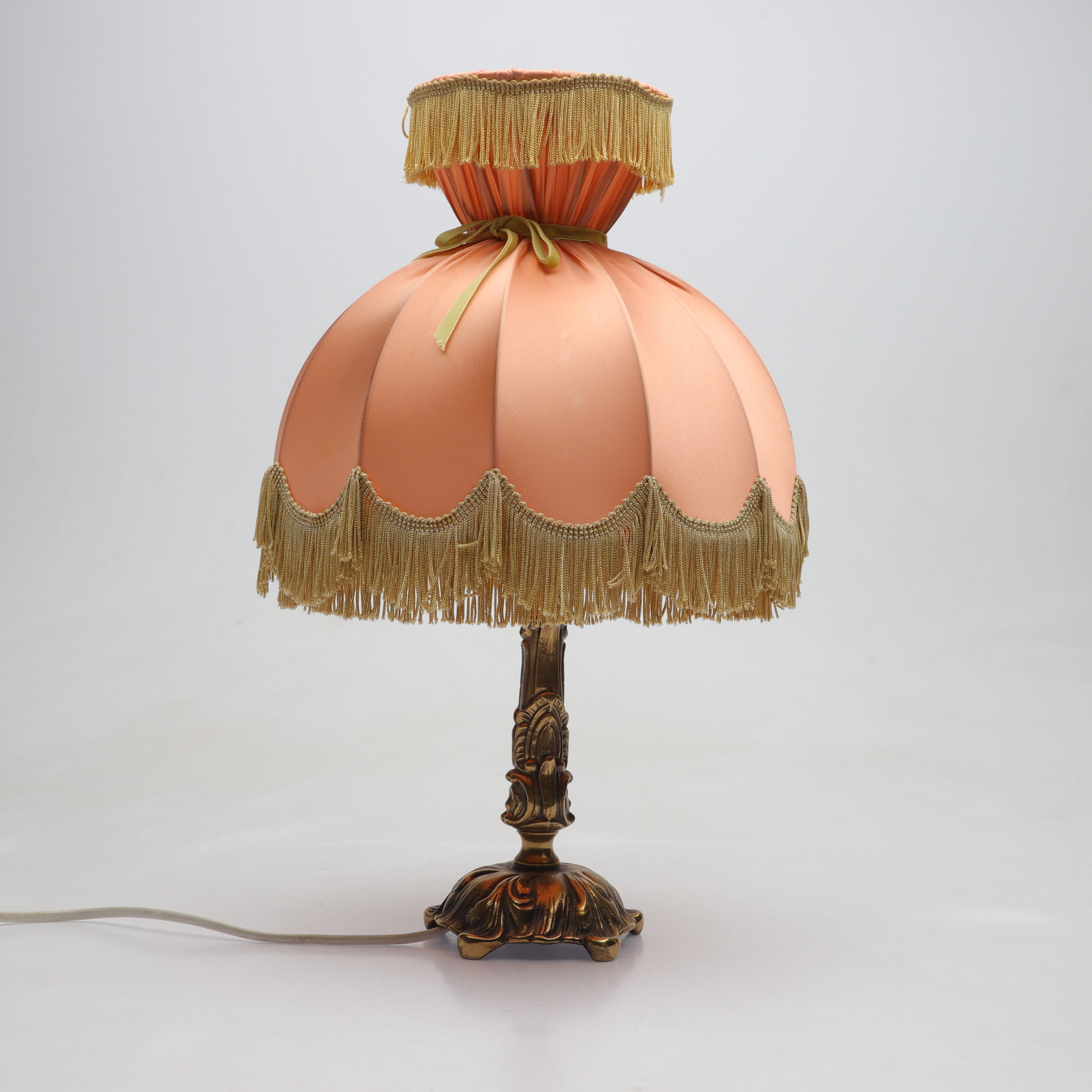 BORDSLAMPA, Mässing, rokokostil, 1900-tal.