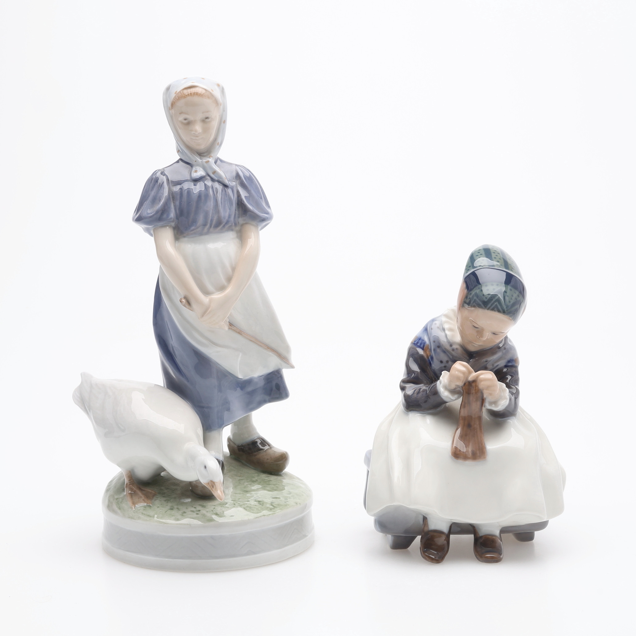FIGURINER, TVÅ STYCKEN, ROYAL COPENHAGEN.