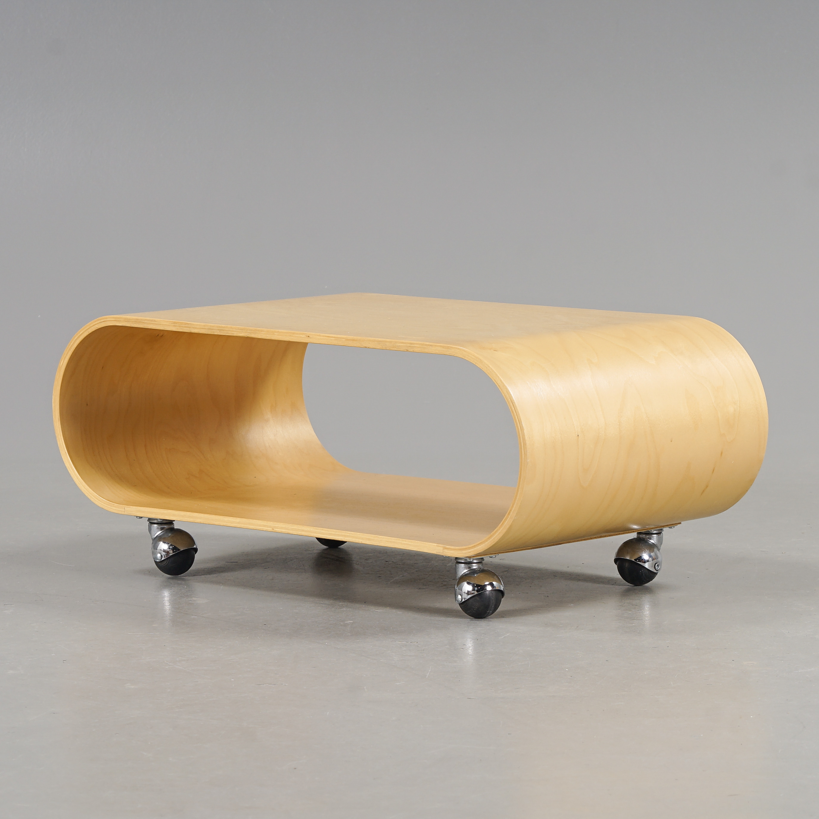 PETER EKLÅS. Bord/Mediemöbel "Velodrome" Björk, Formforum Stockholm, 2000-tal.