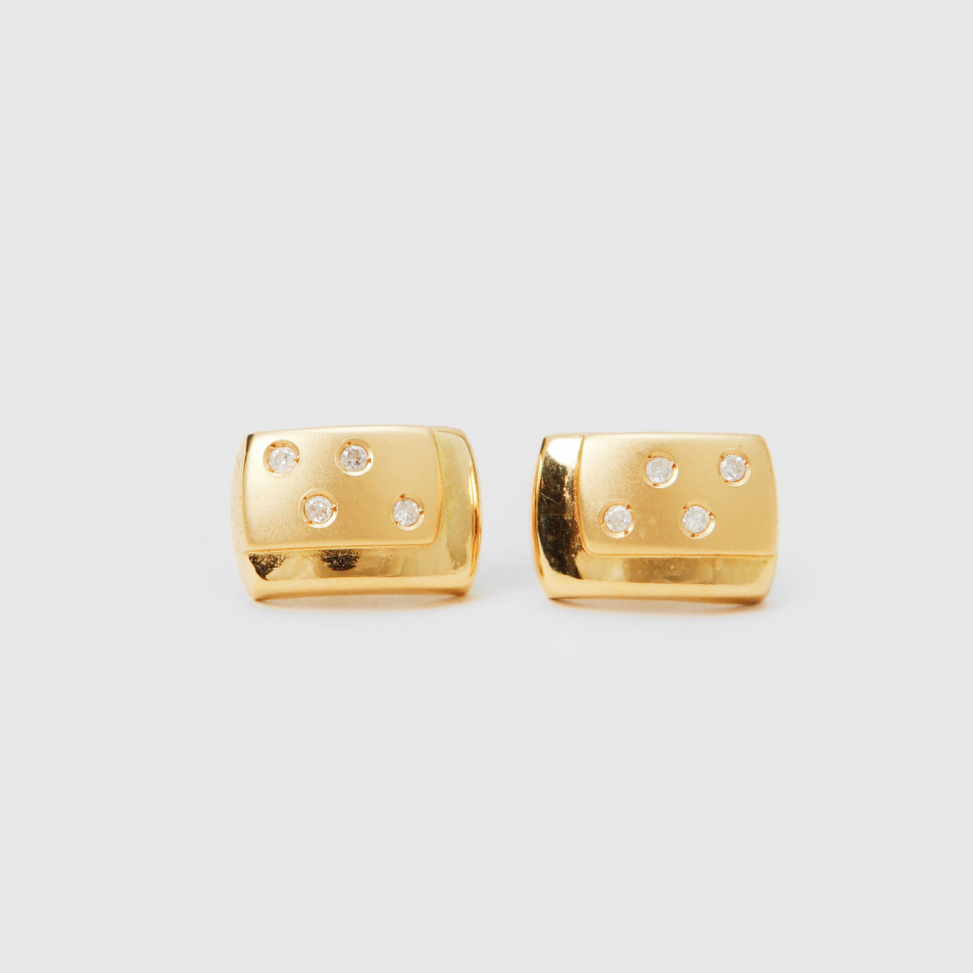 ÖRHÄNGEN, ett par, 18k guld, diamanter, vikt ca 1,6 gram.