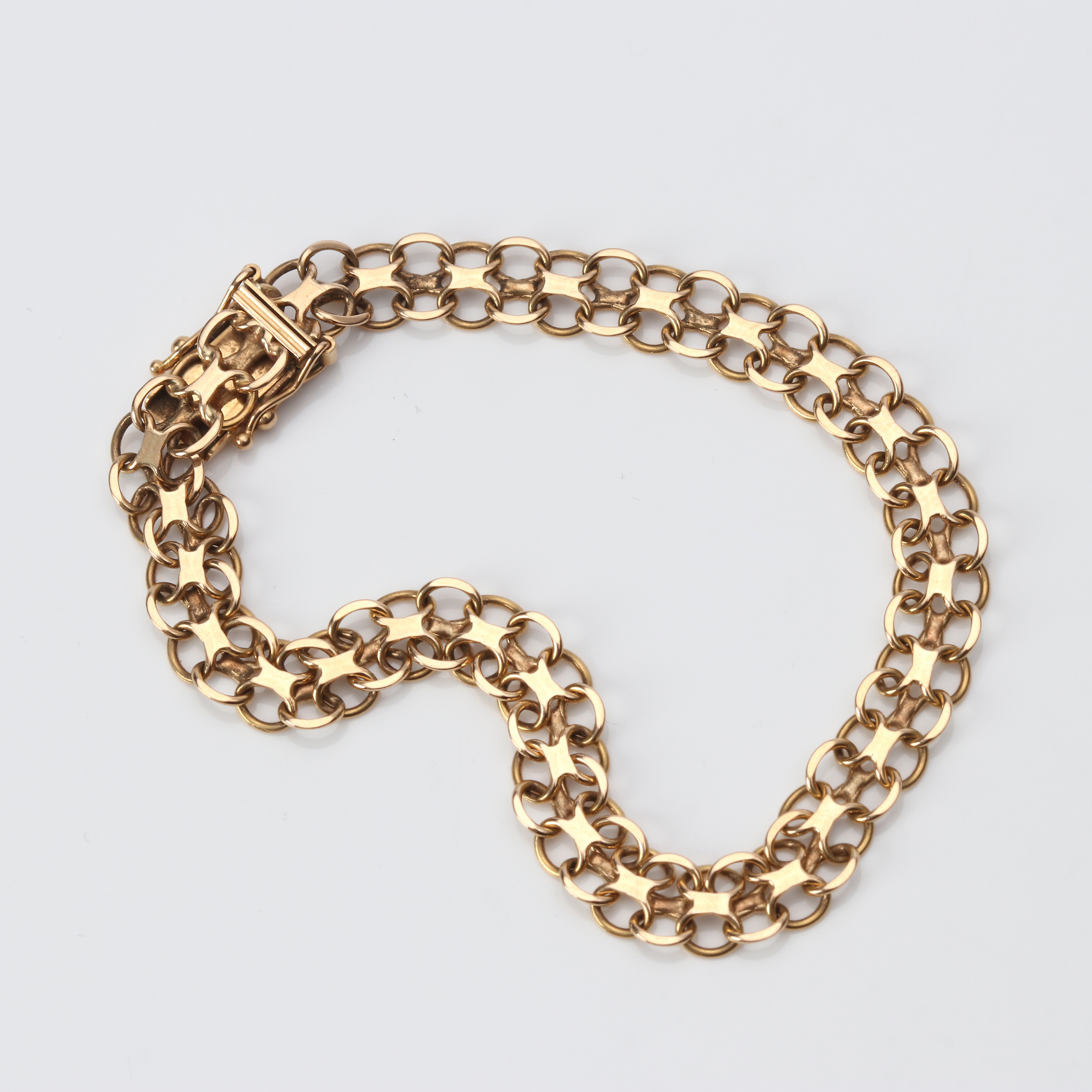ARMBAND, X-LÄNK. 18k guld, vikt ca 9,9 gram.