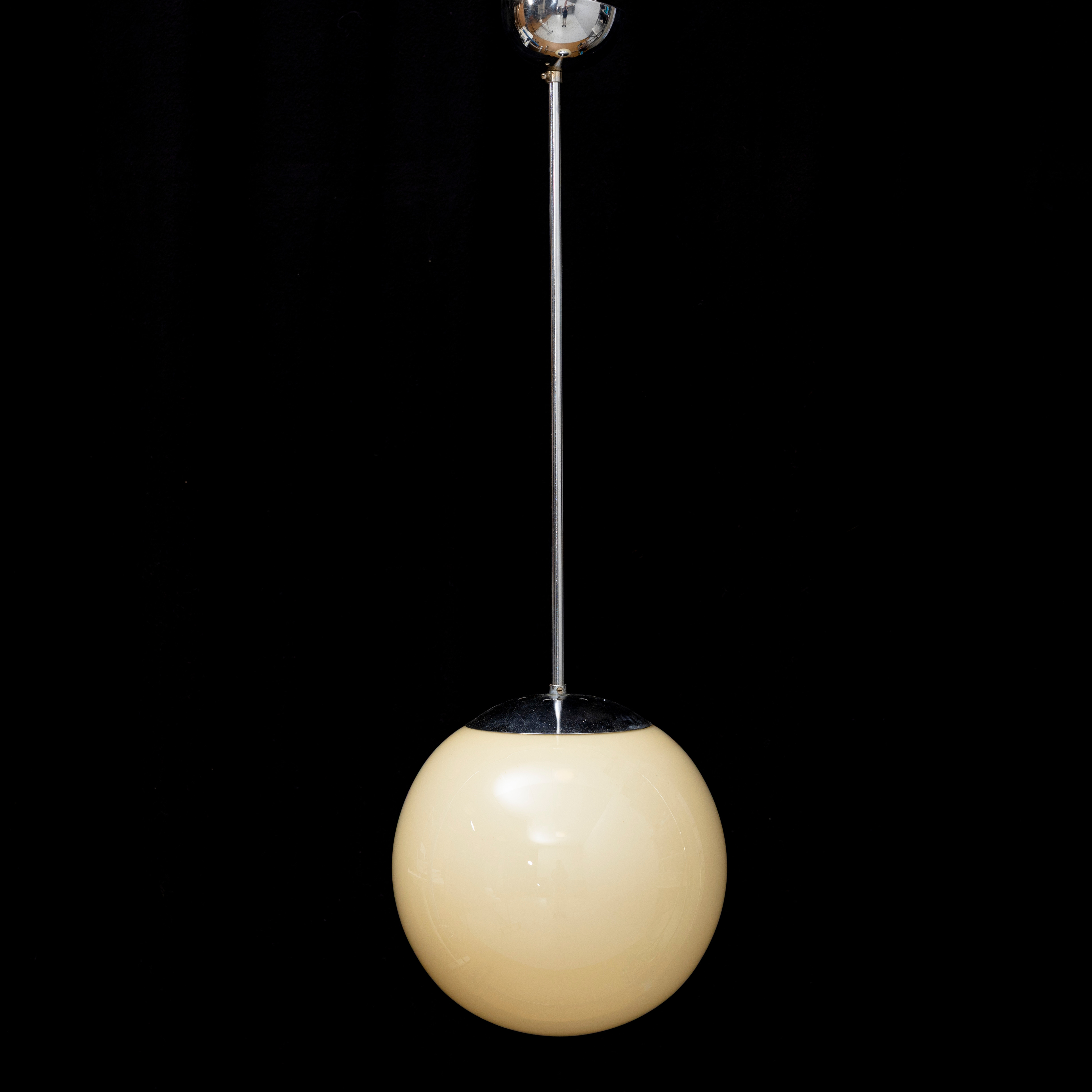 TAKLAMPA, glas och metall, Funkis, 1930/40-tal, höjd inkl takkopp ca 82 cm.