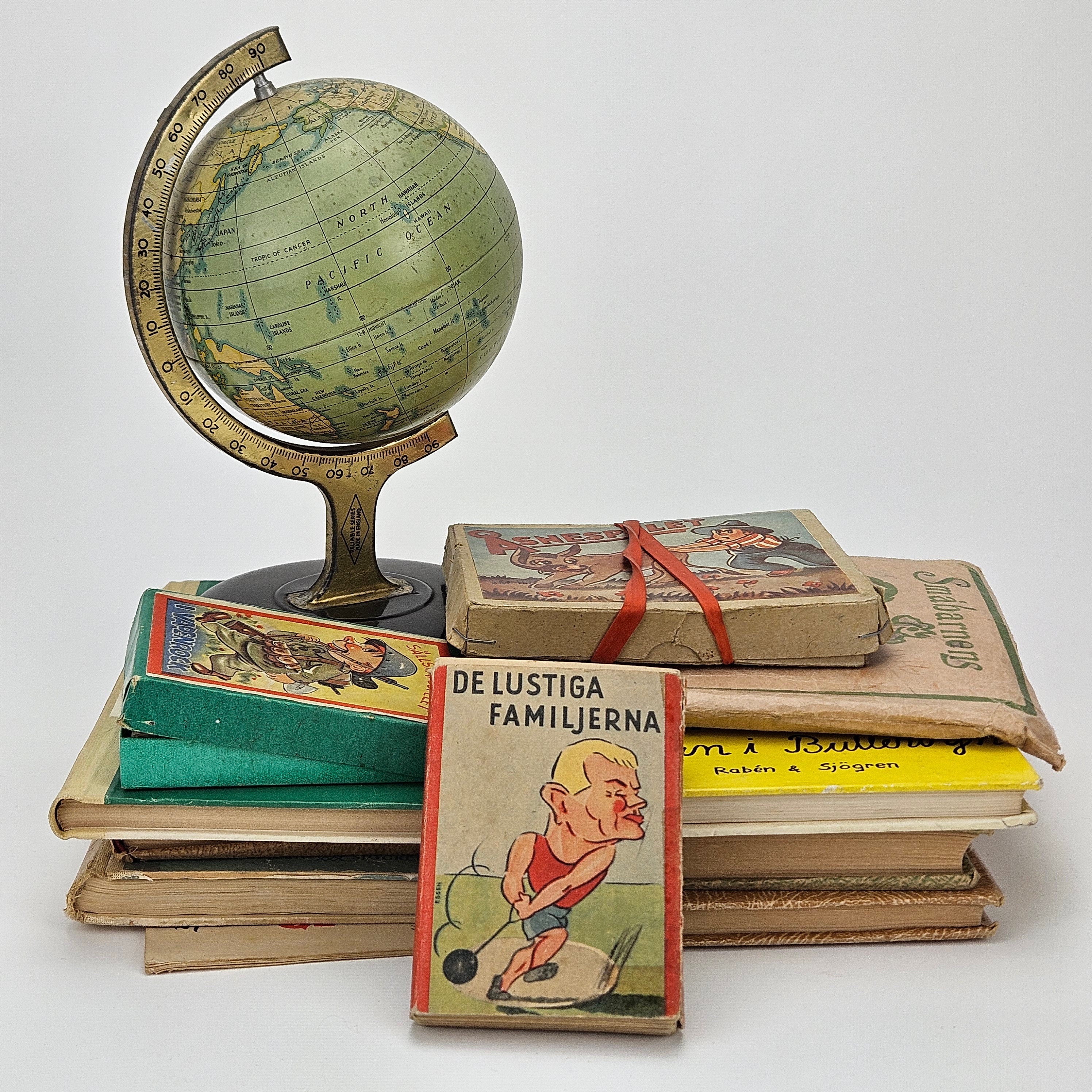 BÖCKER, bland annat Astrid Lindgren, JORDGLOB, plåt, England, SPEL, bland annat Åsnespelt.