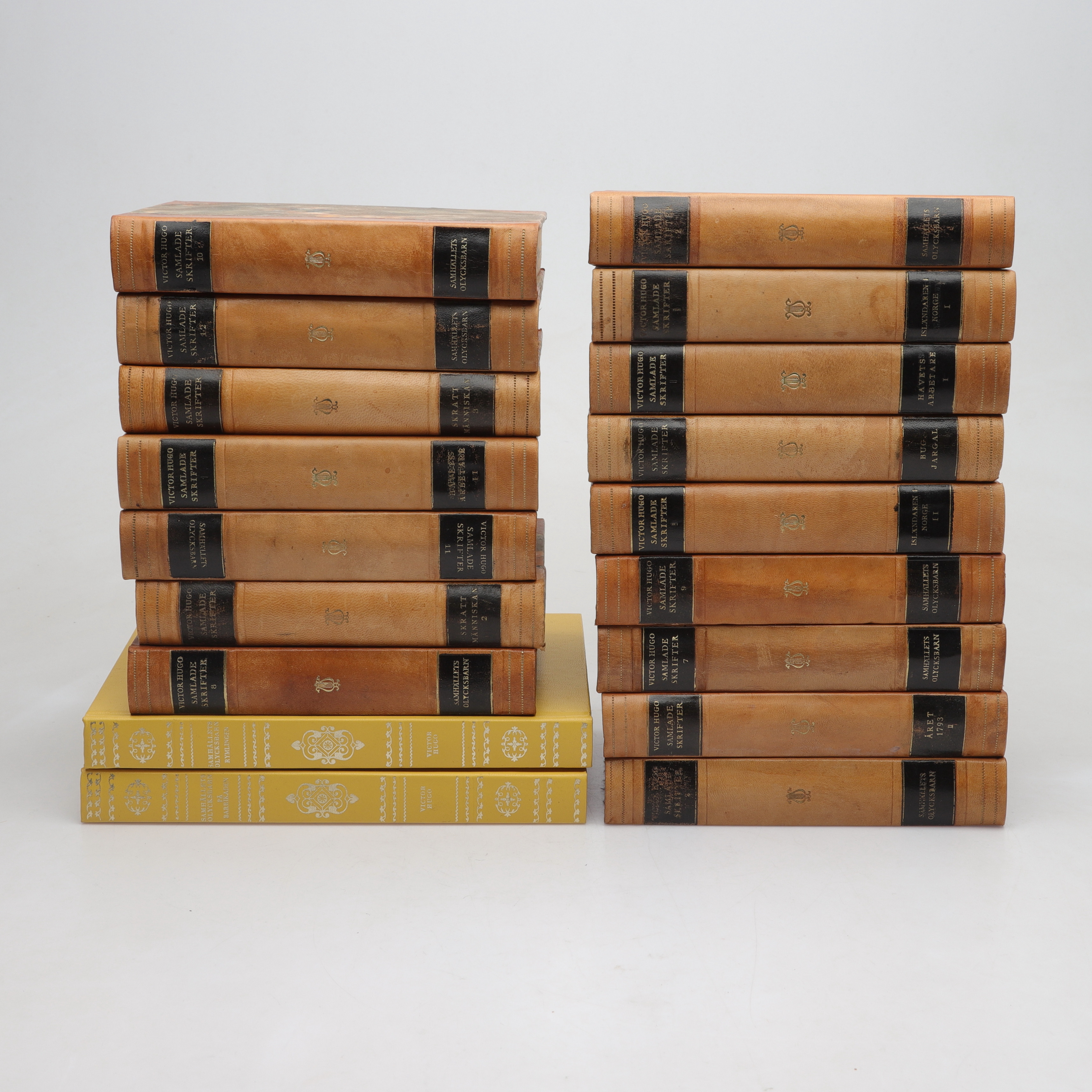 BÖCKER, 18 delar, Victor Hugo, Världslitteraturens förlag Malmö och Bohusläns Grafiska AB, 1900-tal.
