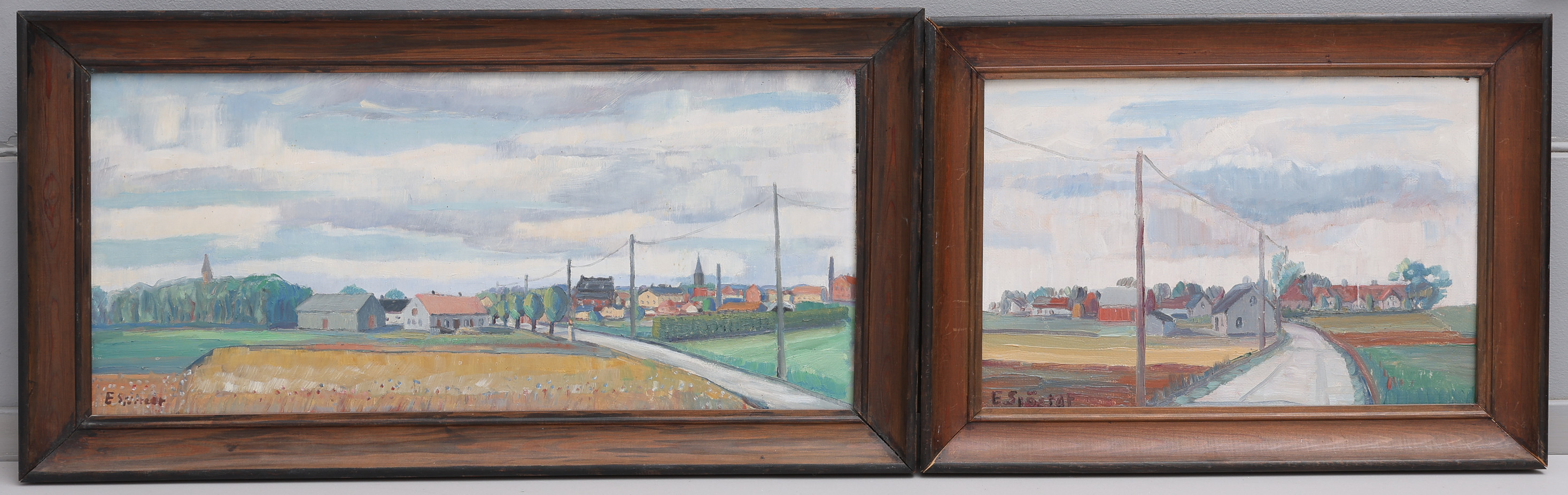 ERNST SJÖSTEDT (1885-1965). 2 ST OLJOR PÅ PANNÅ, BYMOTIV, SIGNERADE.
