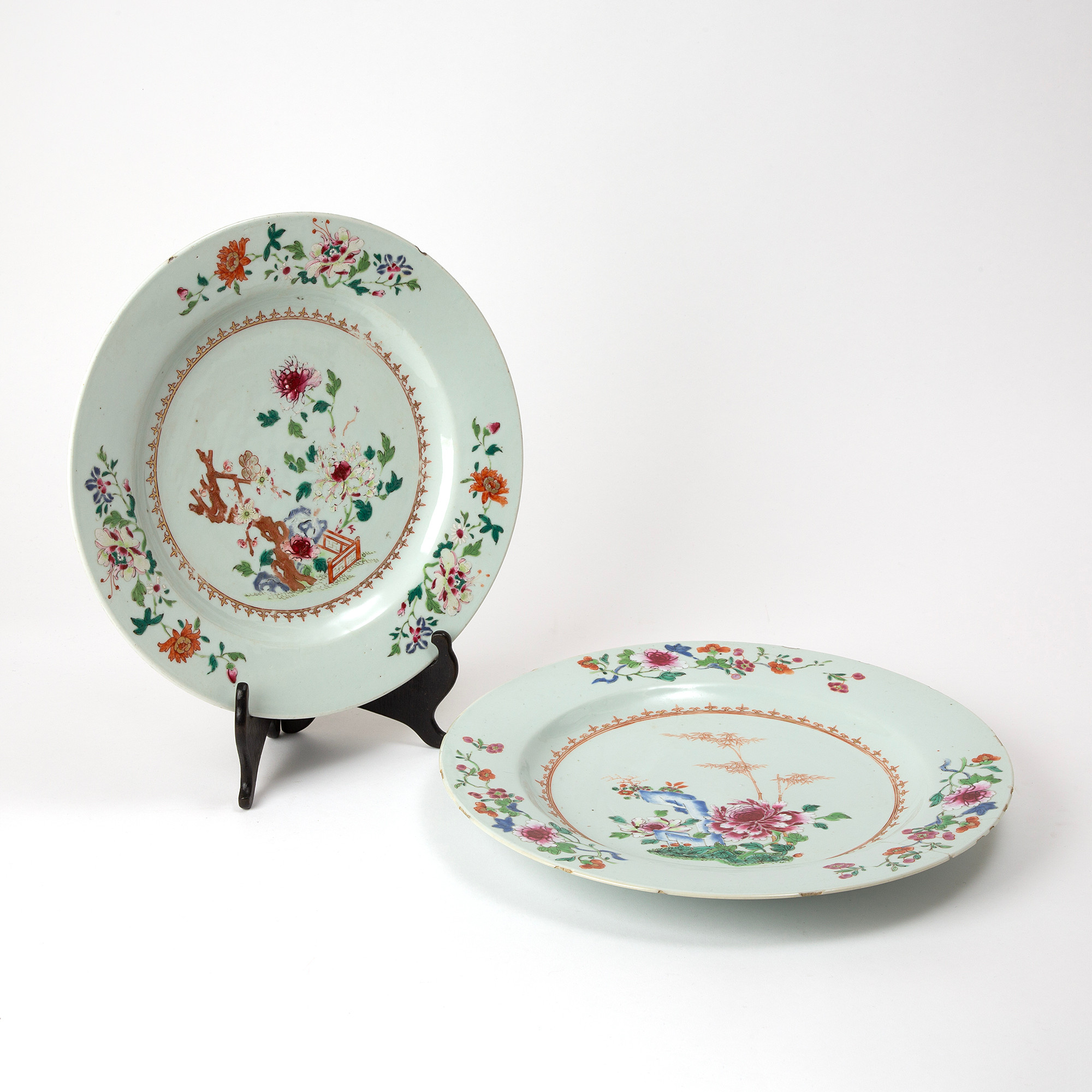 FAT, 2 st, porslin, famille rose, Kina, Qianlong (1736-95).