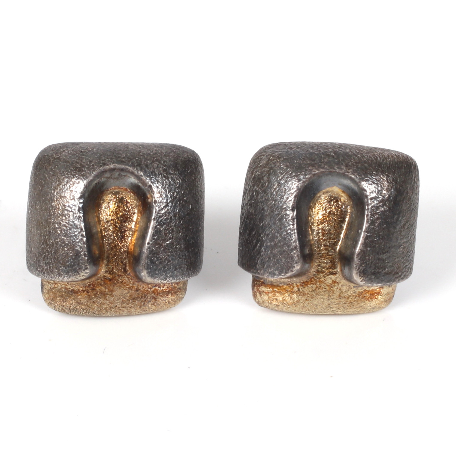(6A46) ÖRHÄNGEN, förgyllt och oxiderat silver, 1900-tal.