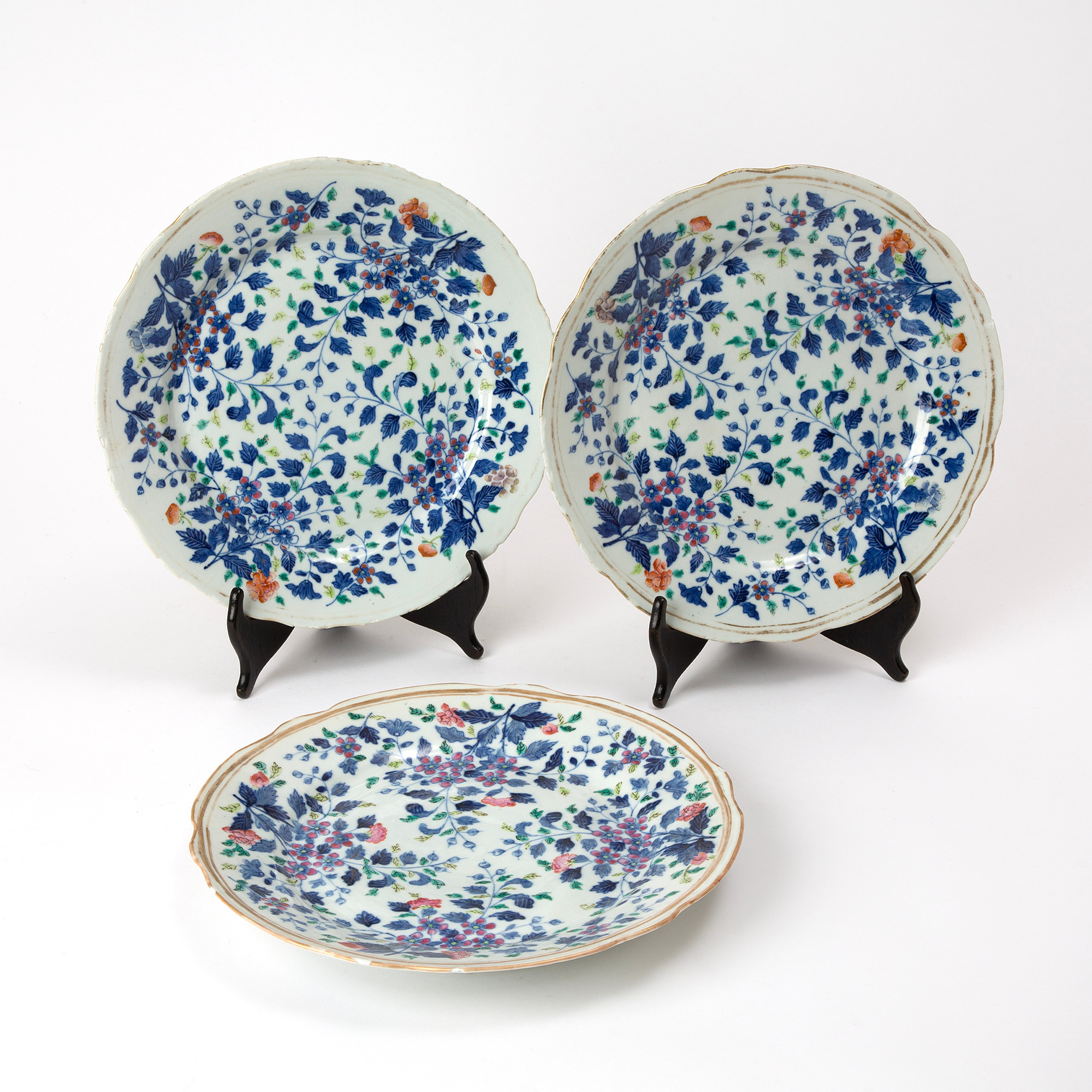 TALLRIKAR. 3 st, porslin, Japan 1800-tal.