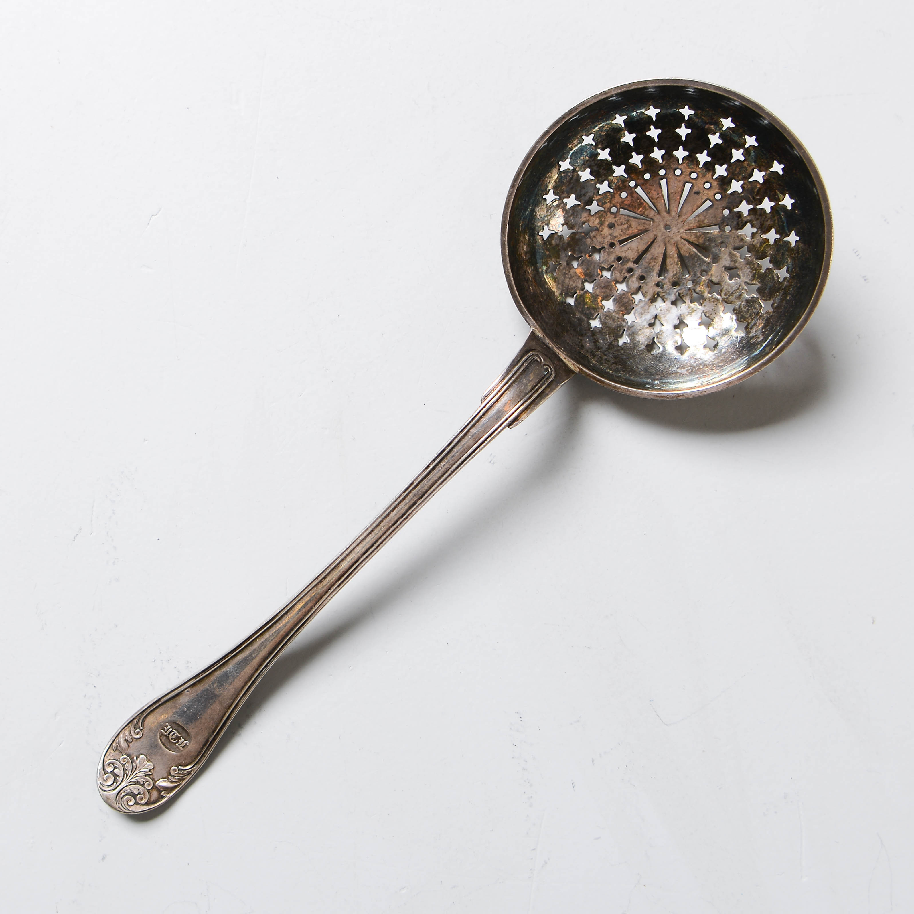 PEHR ZETHELIUS. Sockerströare, silver, Stockholm, 1810.
