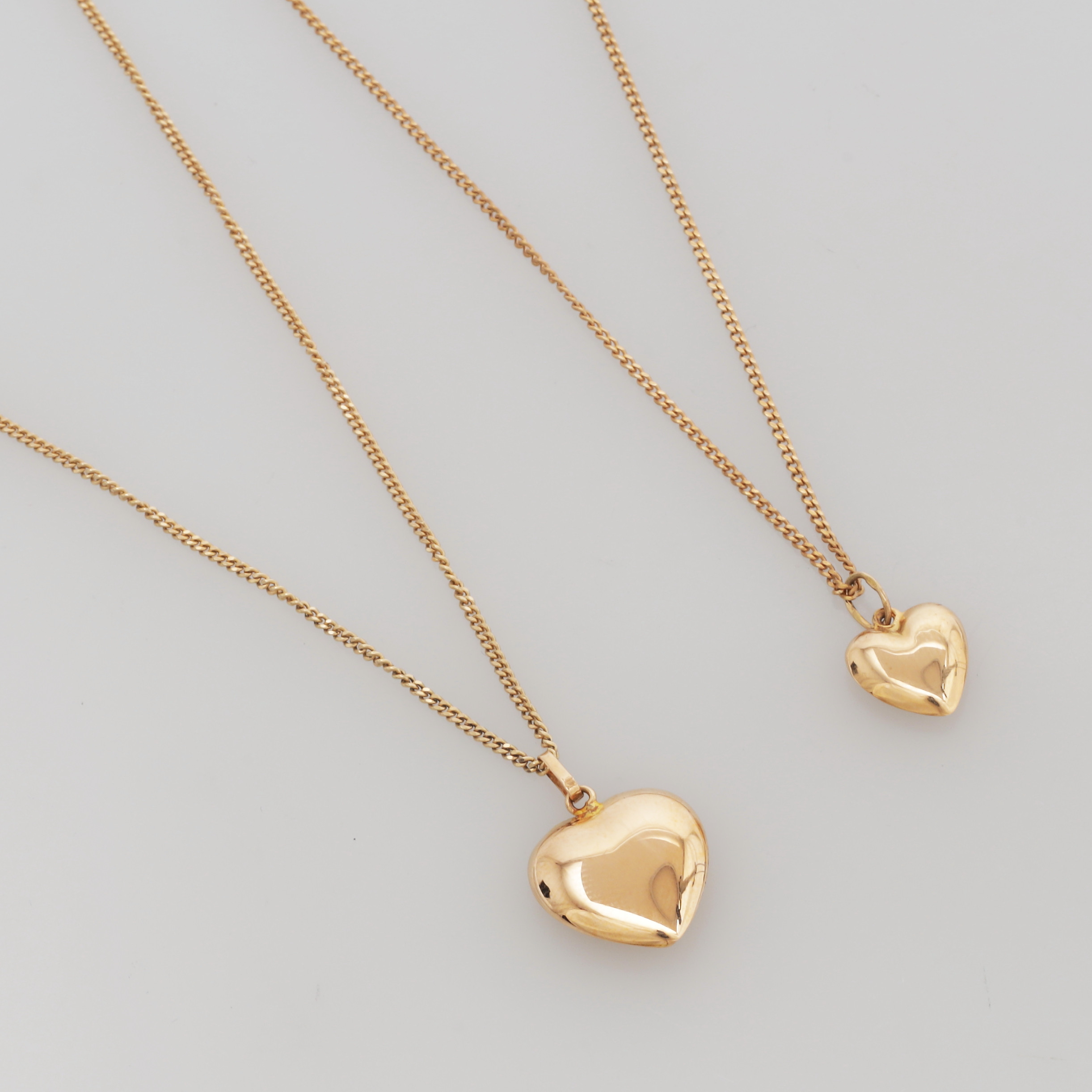 HALSBAND med HÄNGEN, 4 delar, guld, 18K, vikt 7,75 gram.