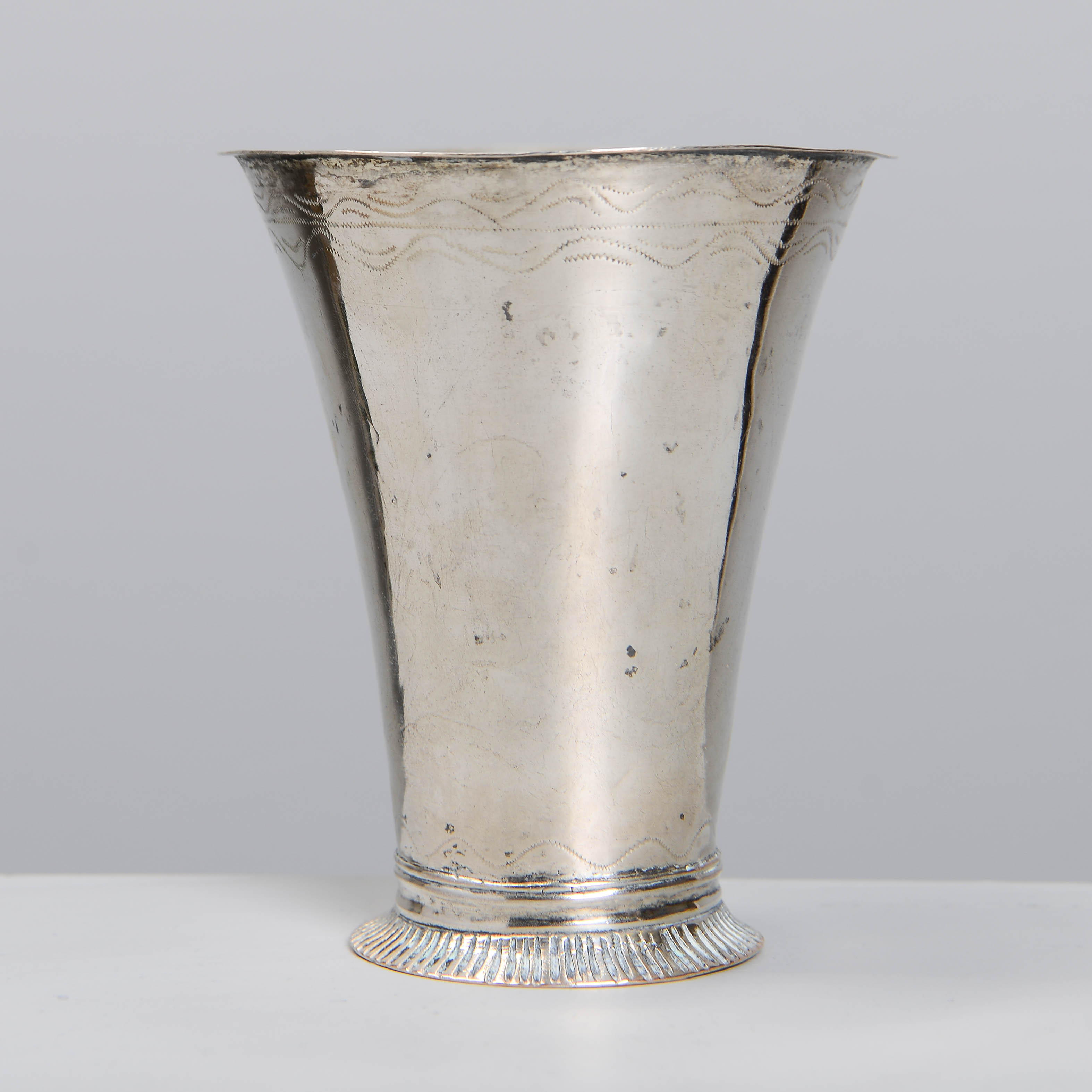 BÄGARE, silver, otydlig mästarstämpel, Uppsala, 1712 alternativt 1772.