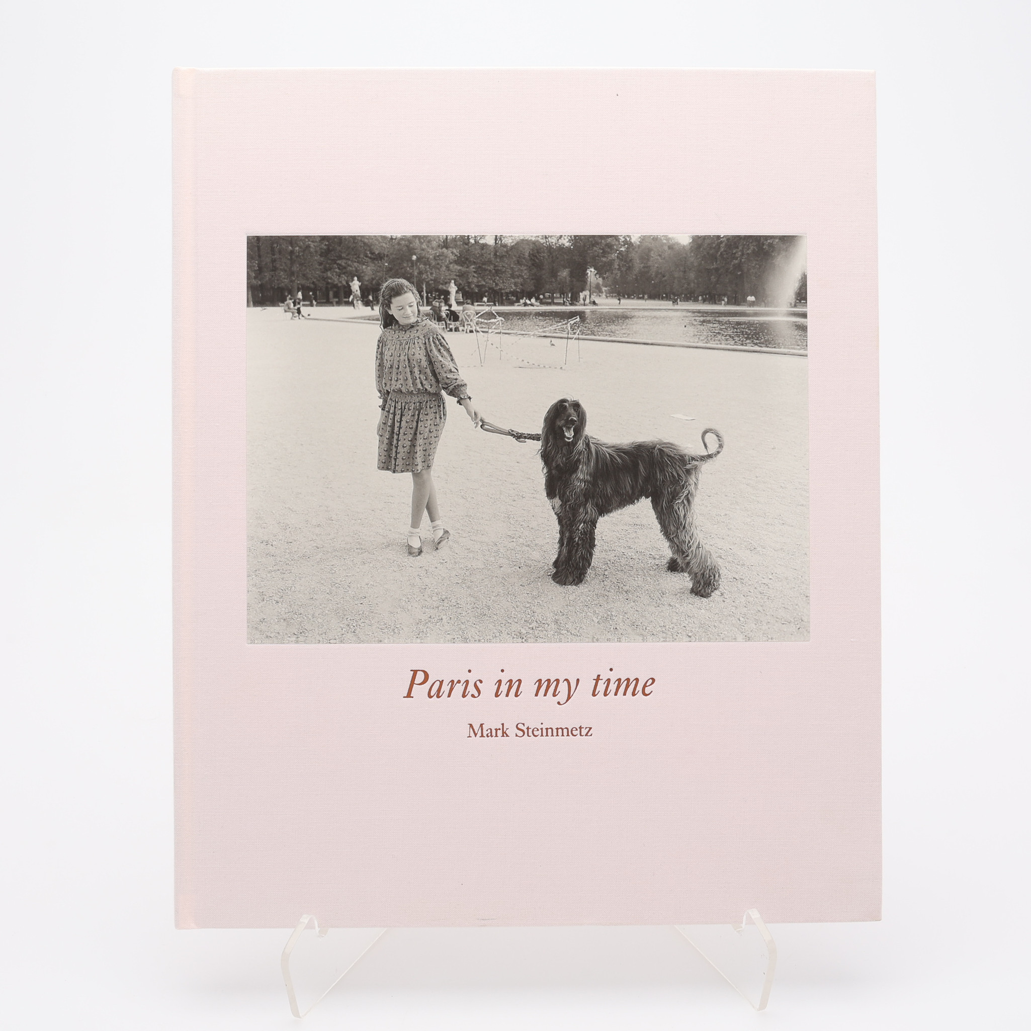 FOTO. DEN AMERIKANSKE FOTOGRAFEN MARK STEINMETZ "PARIS IN MY TIME" I BEGRÄNSAD FÖRSTA UPPLAGAN, 2013.