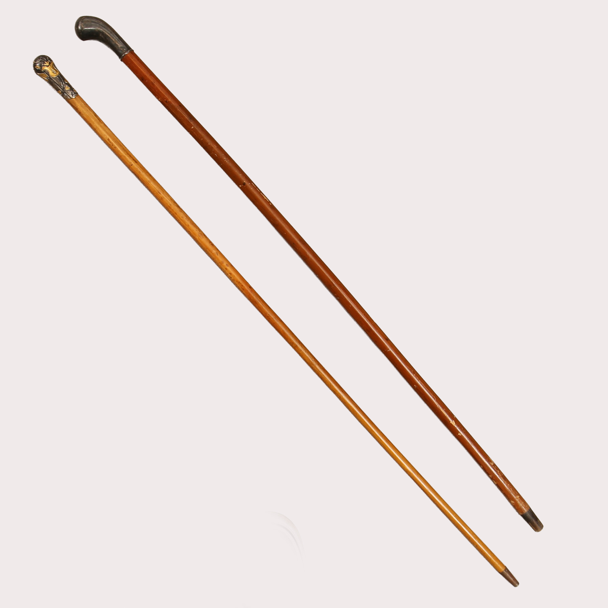 KÄPPAR, Vitmetallknoppar med förgyllda inslag , trä, metallbeslag, monogram G.R.