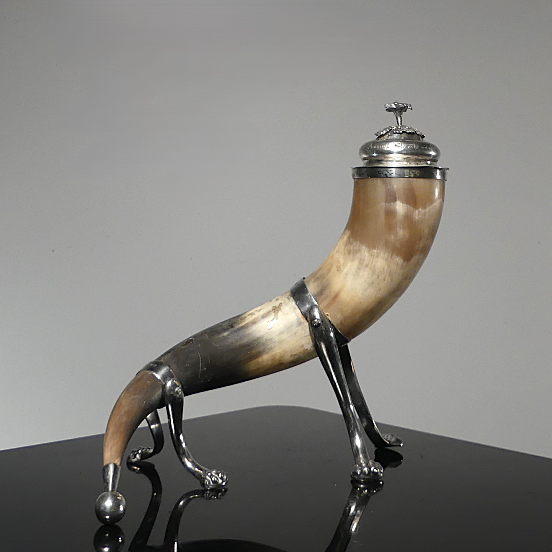 DRYCKESHORN med silverfattningar av Christian Monsen Hammer Stockholm 1870.