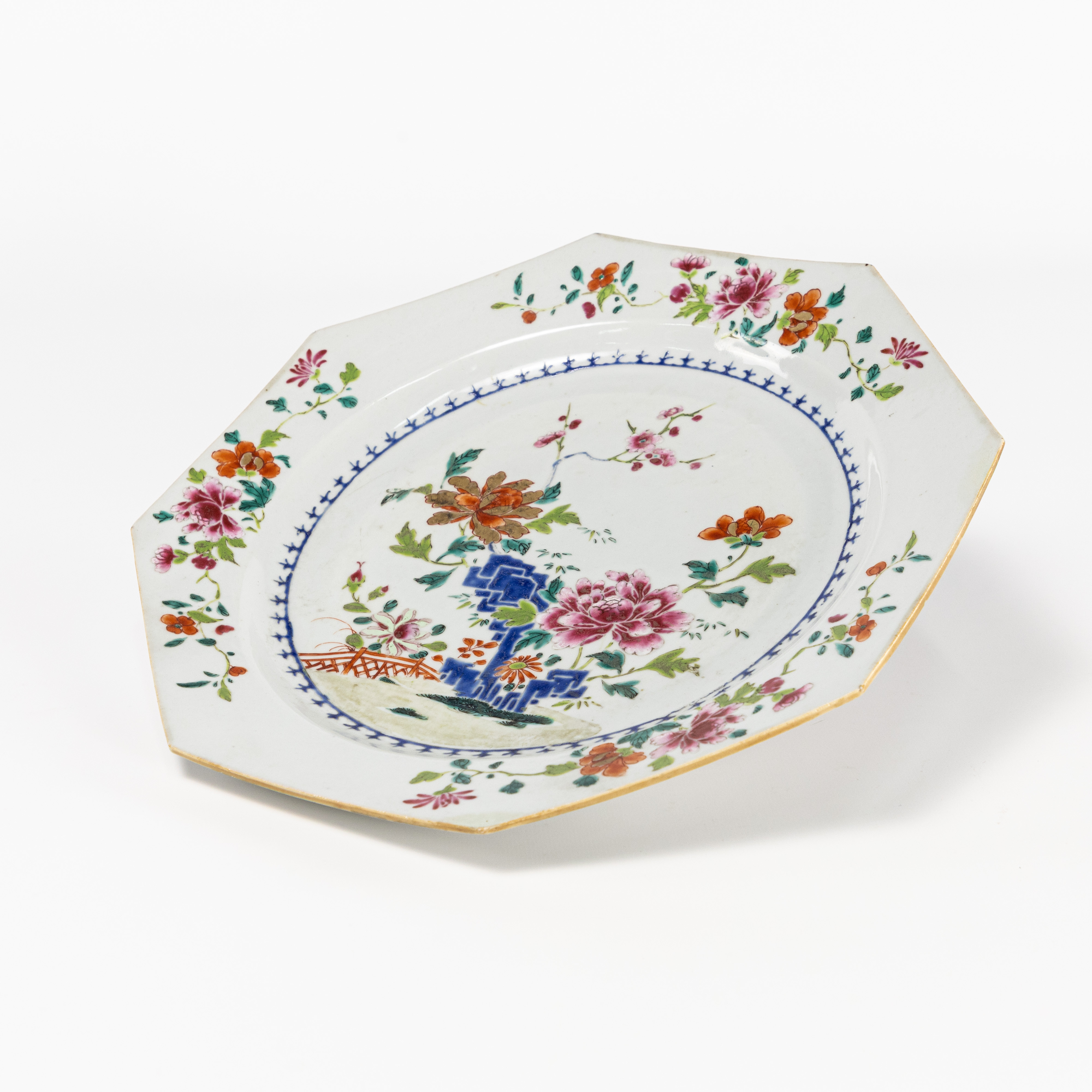 FAT. Famille rose, Kina, 1700-tal.