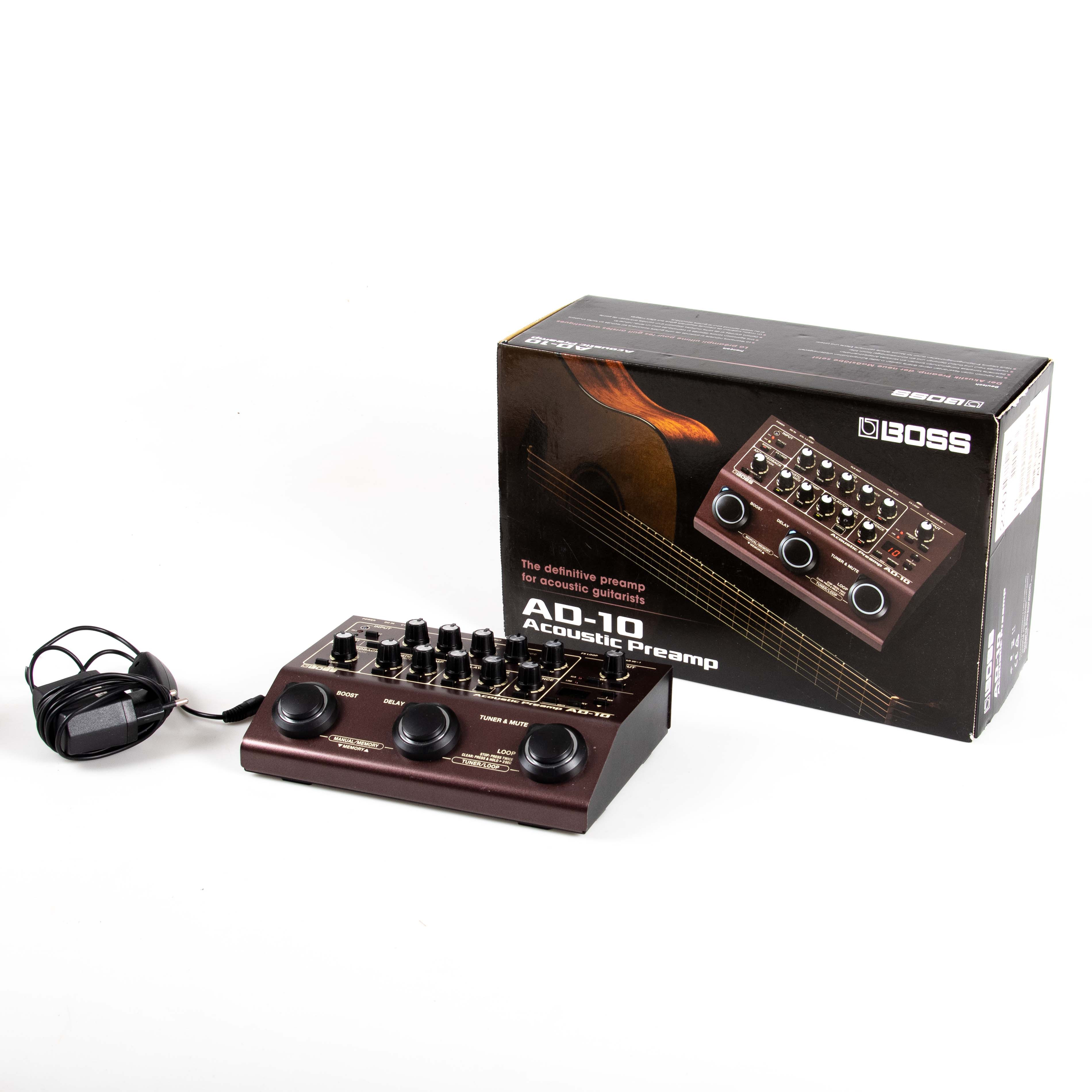 BOSS AD-10 ACOUSTIC PREAMP & FX.