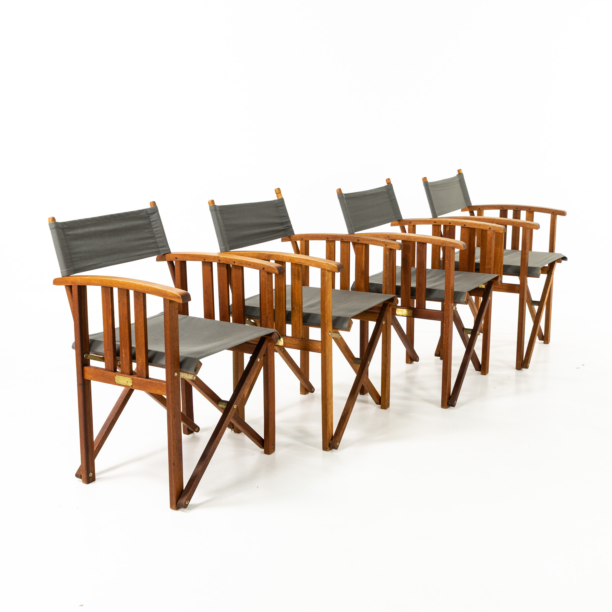 REGISSÖRSSTOLAR. 4 st, teak, Jutlandia.