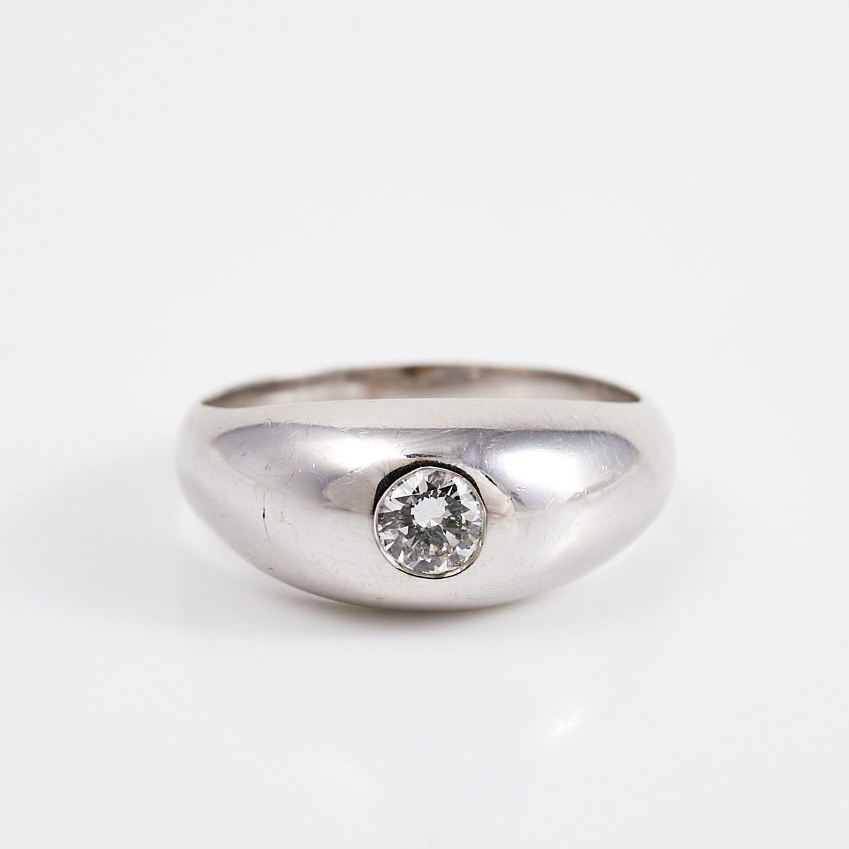 RING, 18 k vitguld, 1 briljantslipad diamant, 0,23 ct enligt gravyr, utländska stämplar.
