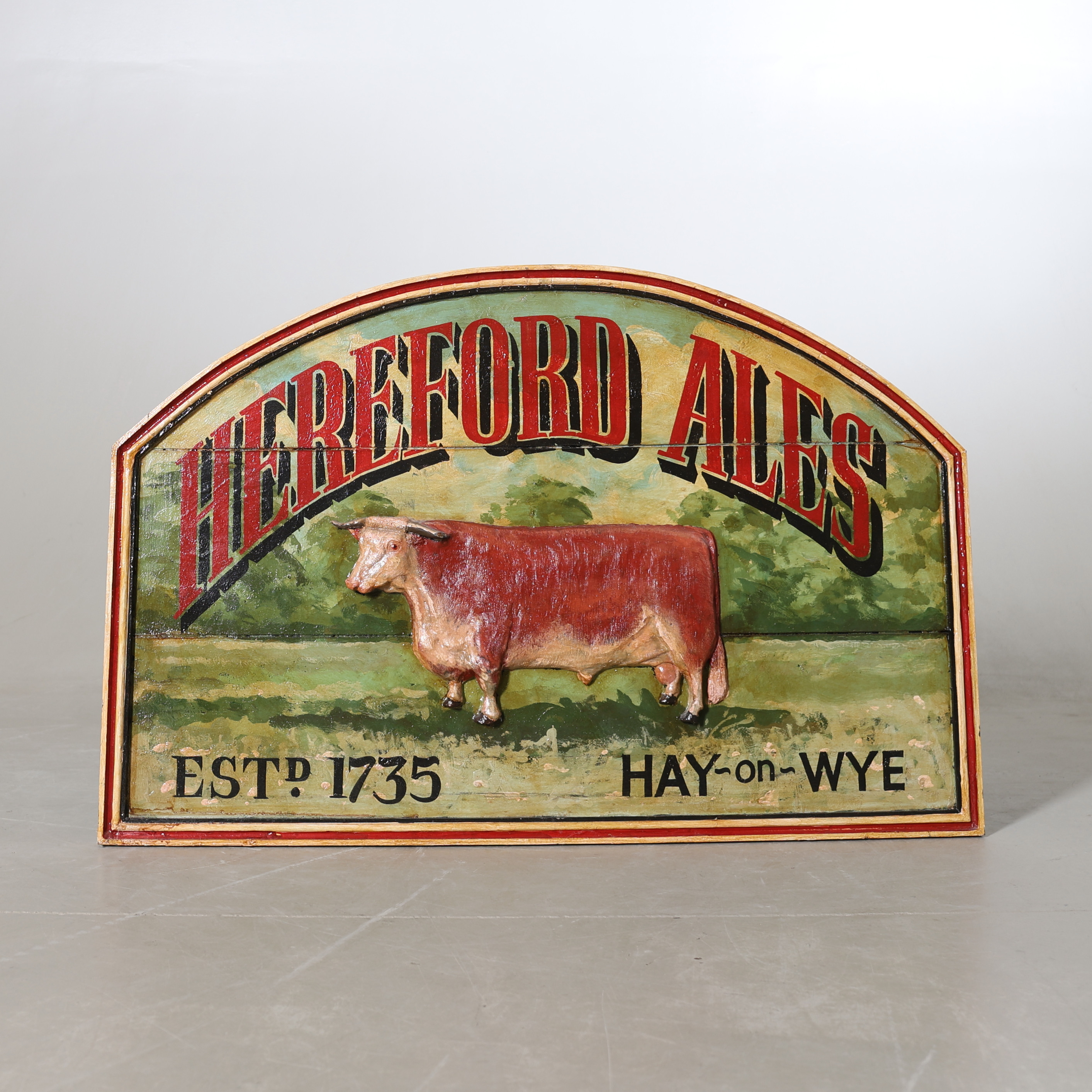 REKLAMSKYLT, bemålat trä, "Hereford Ales", 1900-/2000-tal.