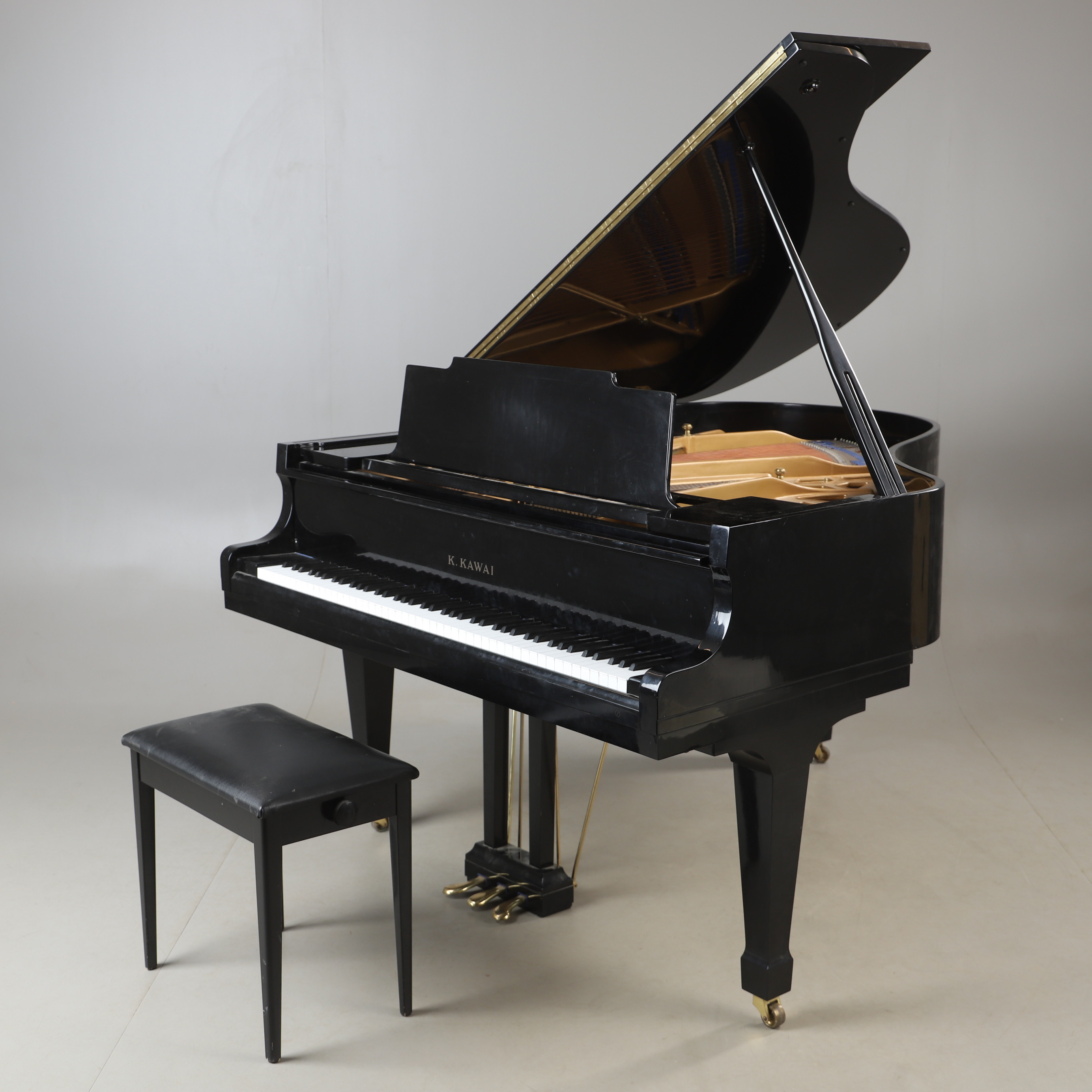 FLYGEL, KG-2C, svartlackerad, Kawai Musical inst. Mfg, Co. Ldt Hamamatsu, Japan.