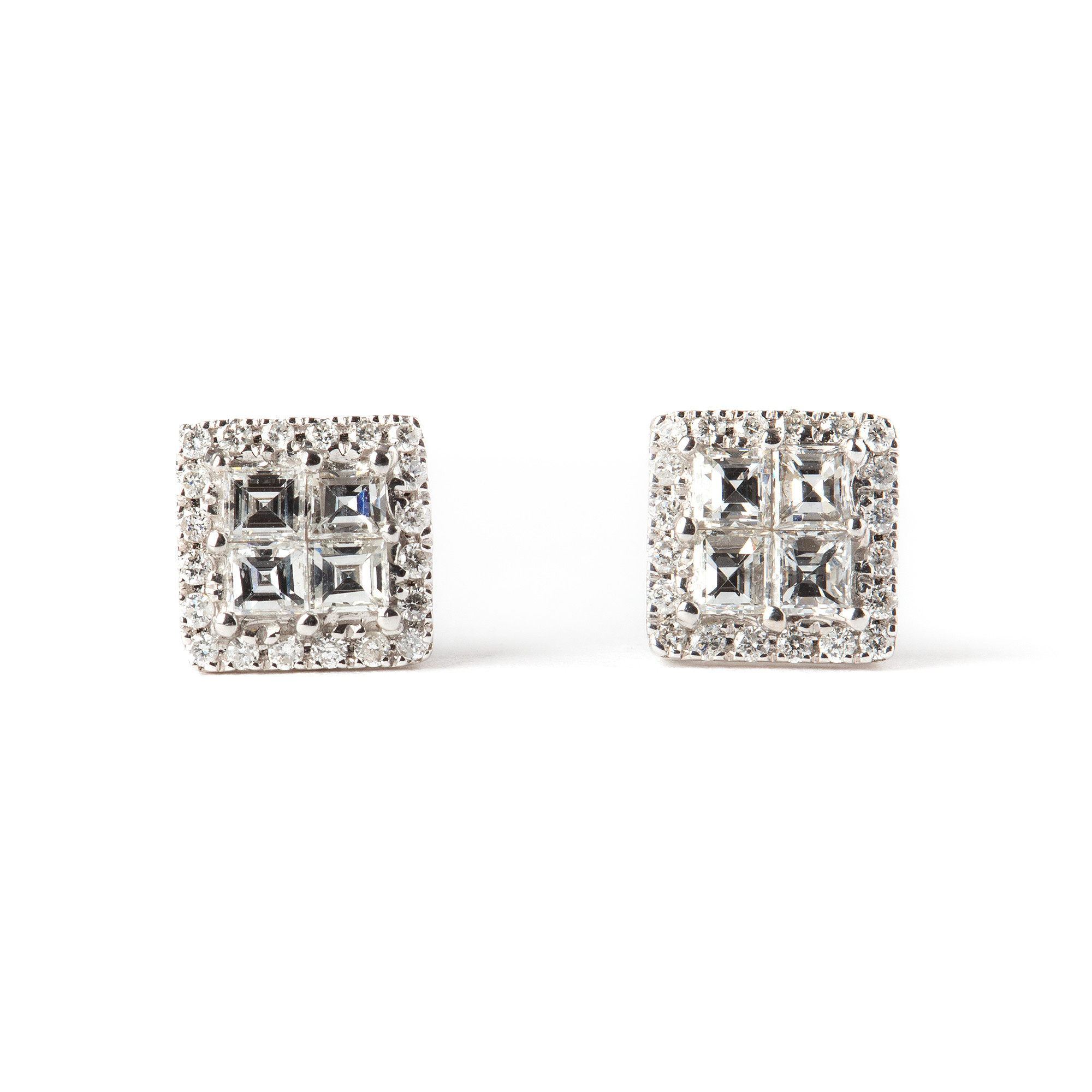 ÖRHÄNGEN, 18K vitguld med briljantslipade diamanter, totalt ca 0.53 ct.