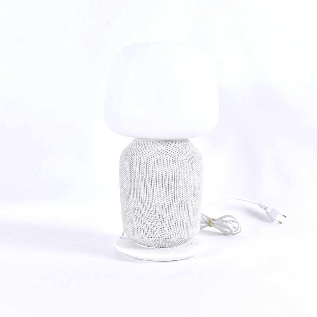 ANDREAS FREDRIKSSON/IINA VUORIVIRTA. bordslampa med WIFI-högtalare, IKEA "Symfonisk".
