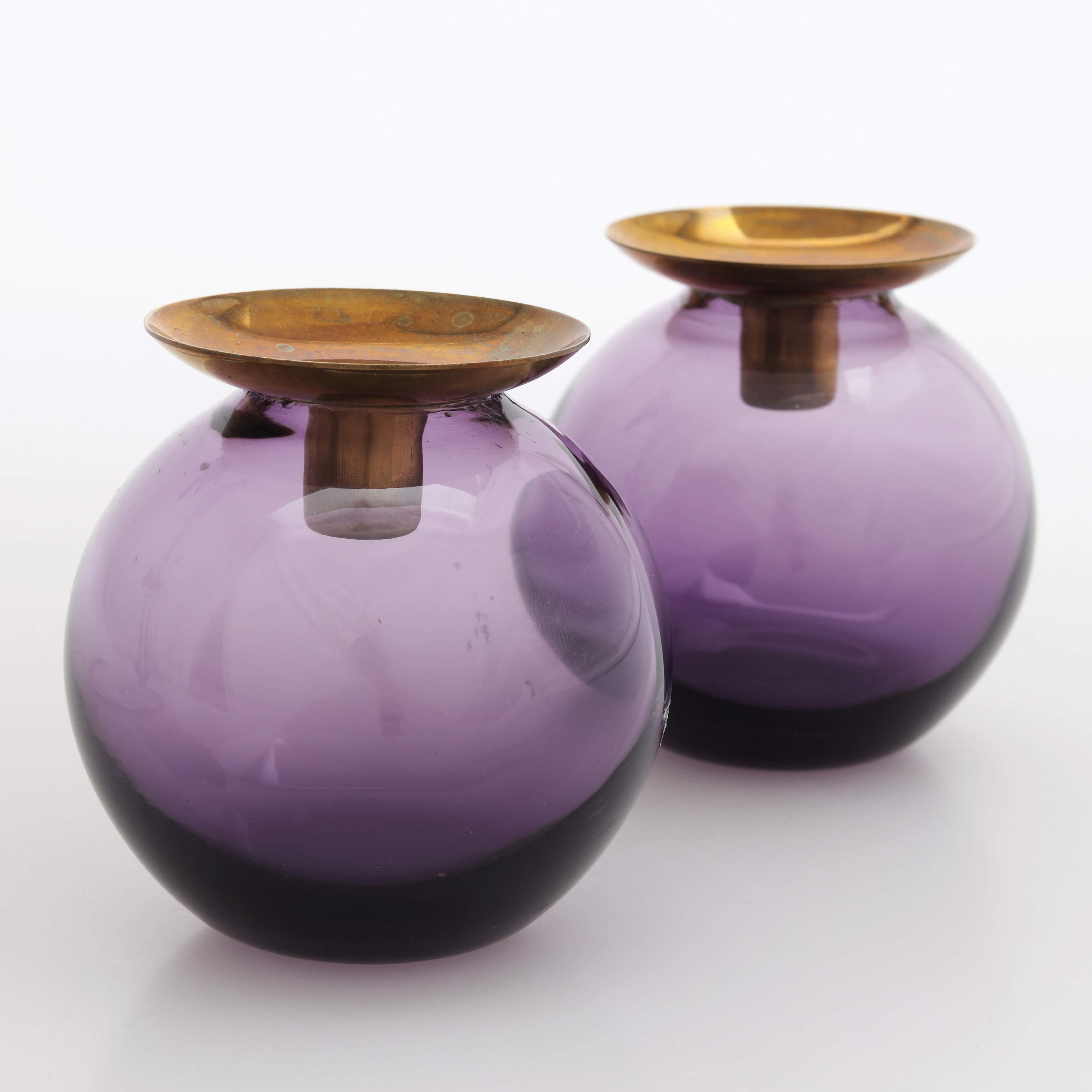 GUNNAR ANDER. Ljusstakar, ett par, mässing/glas, 1960-tal.