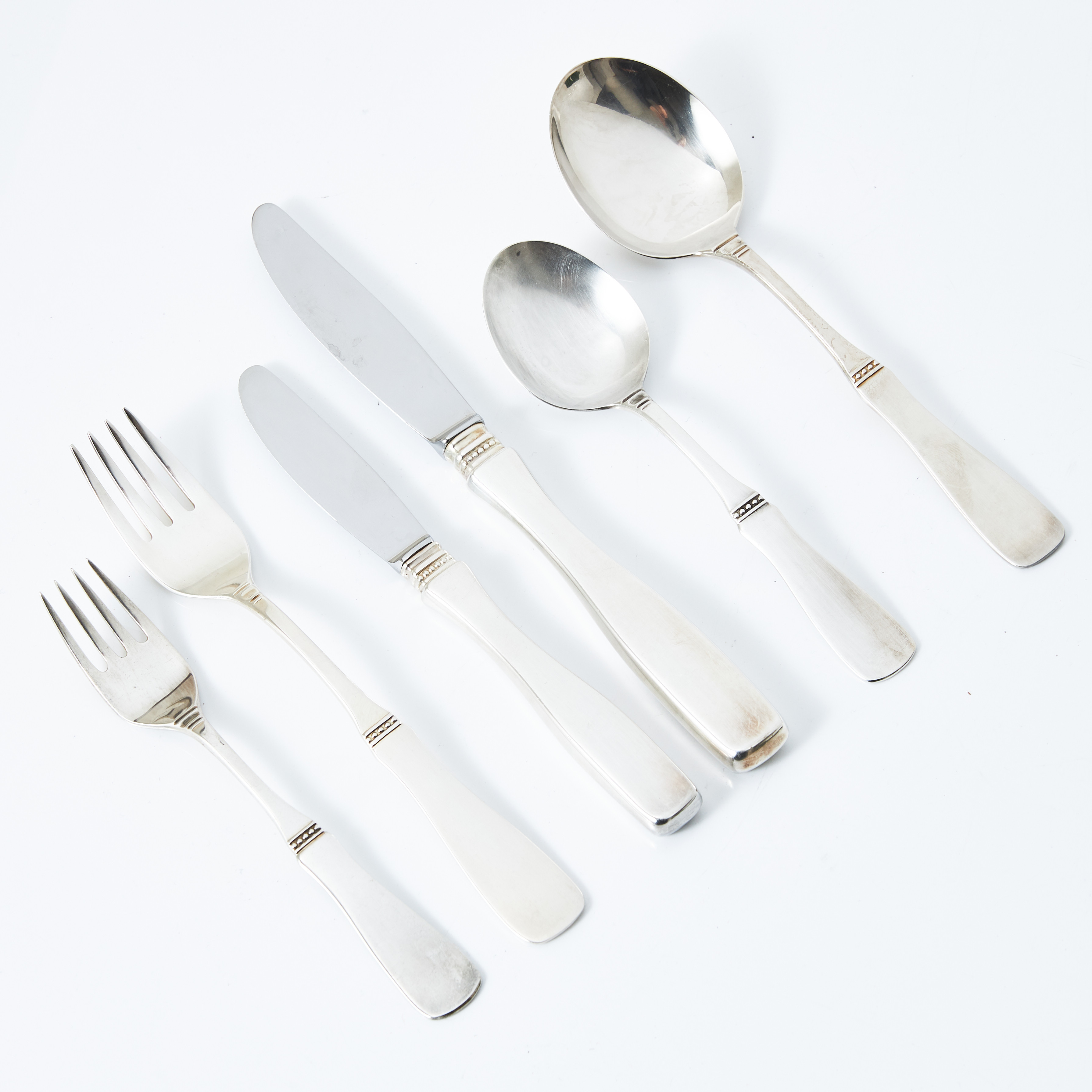 LÖFMAN. BESTICKUPPSÄTTNING, 98 delar, silver, MEMA, 1900-tal. Modell Uppsala.