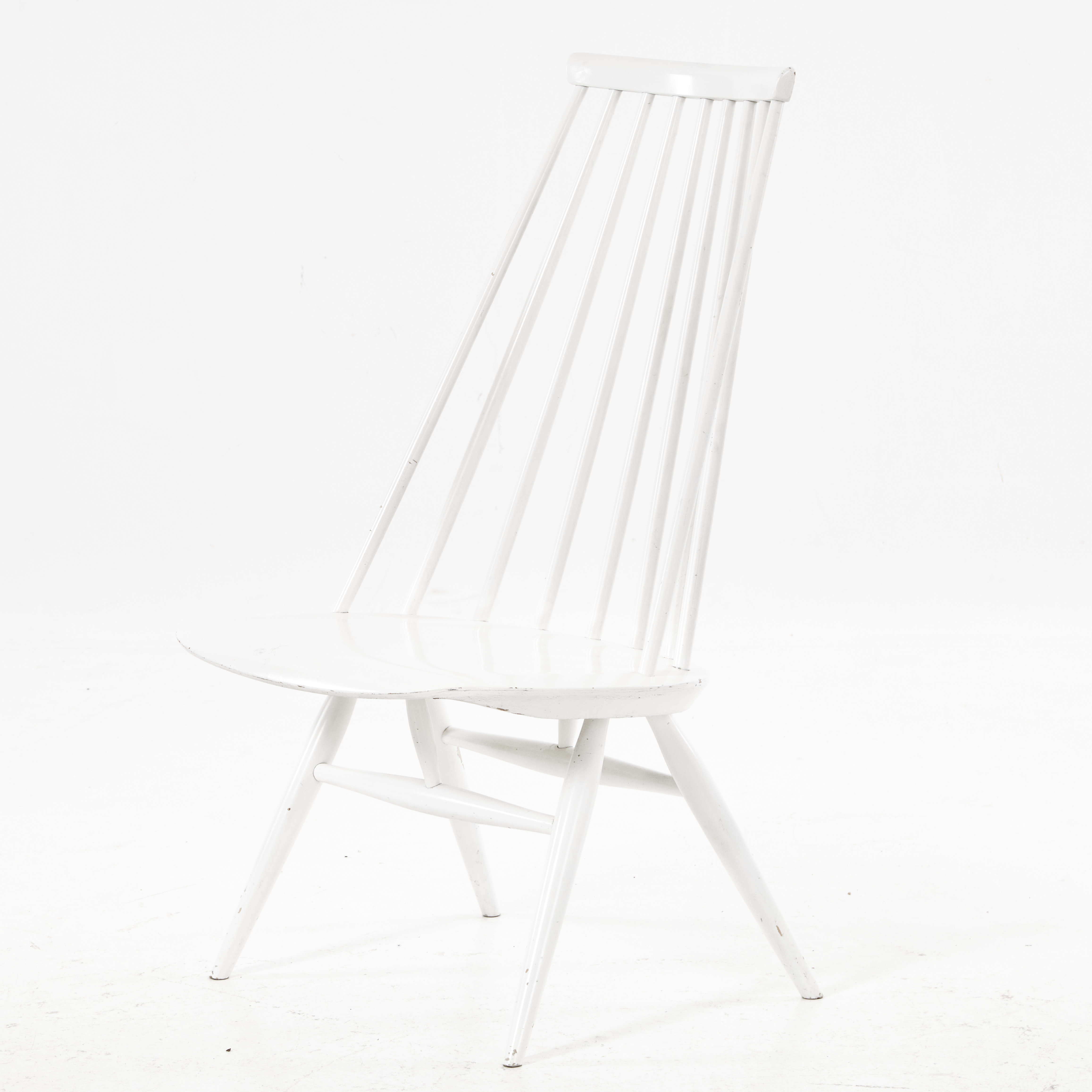 ILMARI TAPIOVAARA. Fåtölj "Mademoiselle" Edsbyverken, bemålad. Designår 1956.