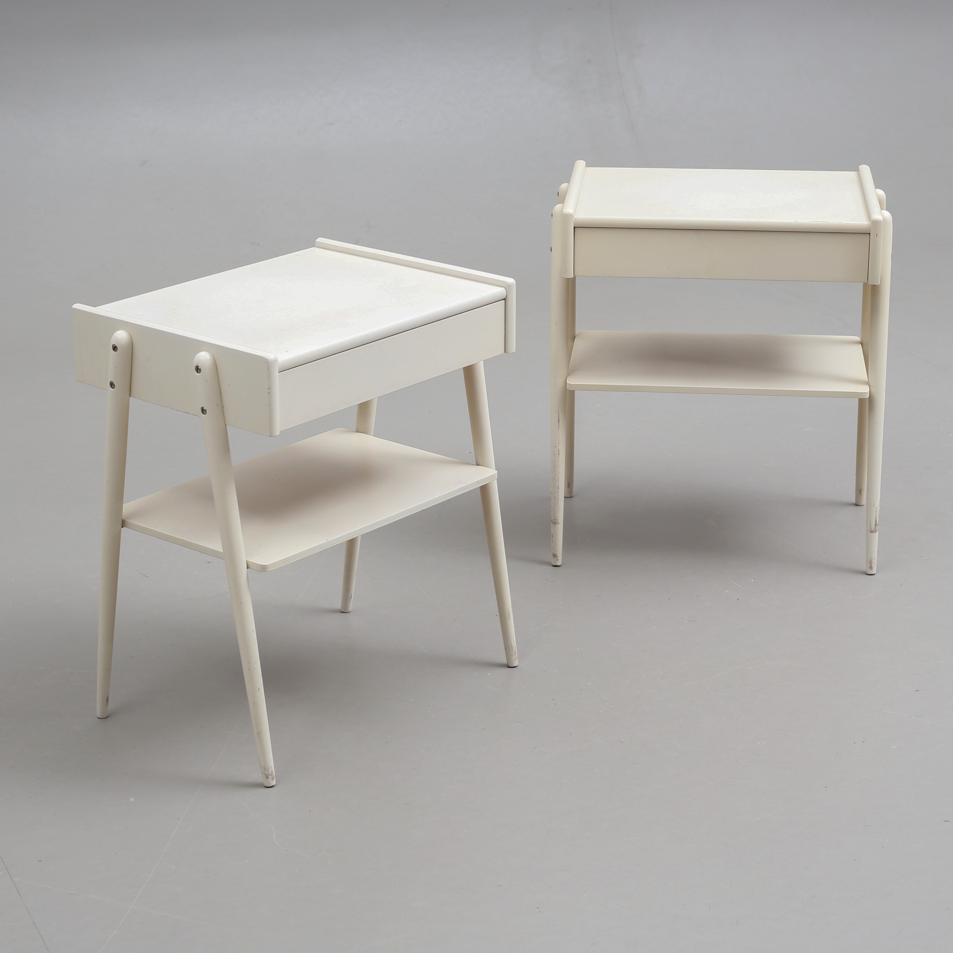 SÄNGBORD, ett par, Carlström & Co, 1900-talets andra hälft.