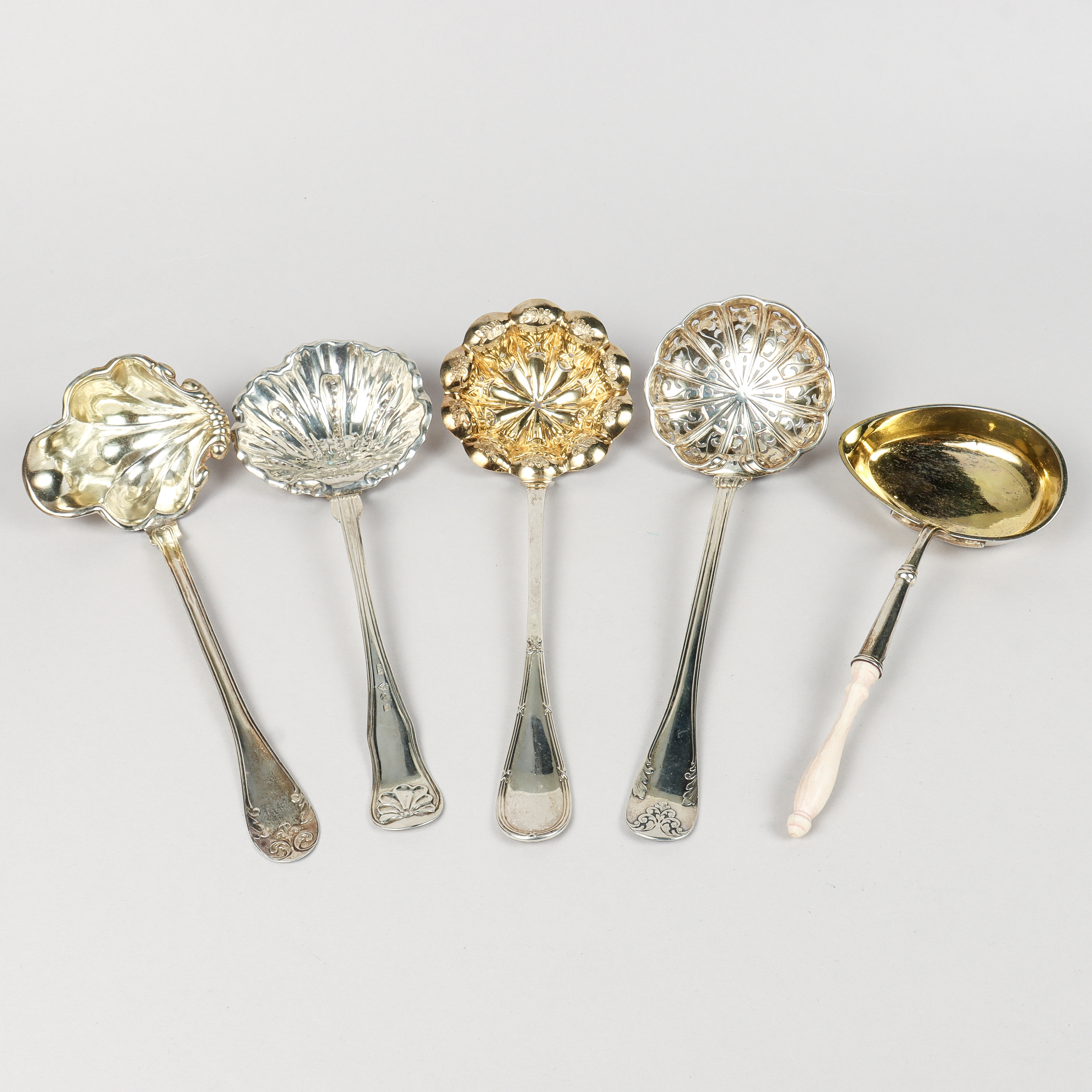 SOCKERSTRÖARE OCH SÅSSLEVAR silver, 18/1900-tal.