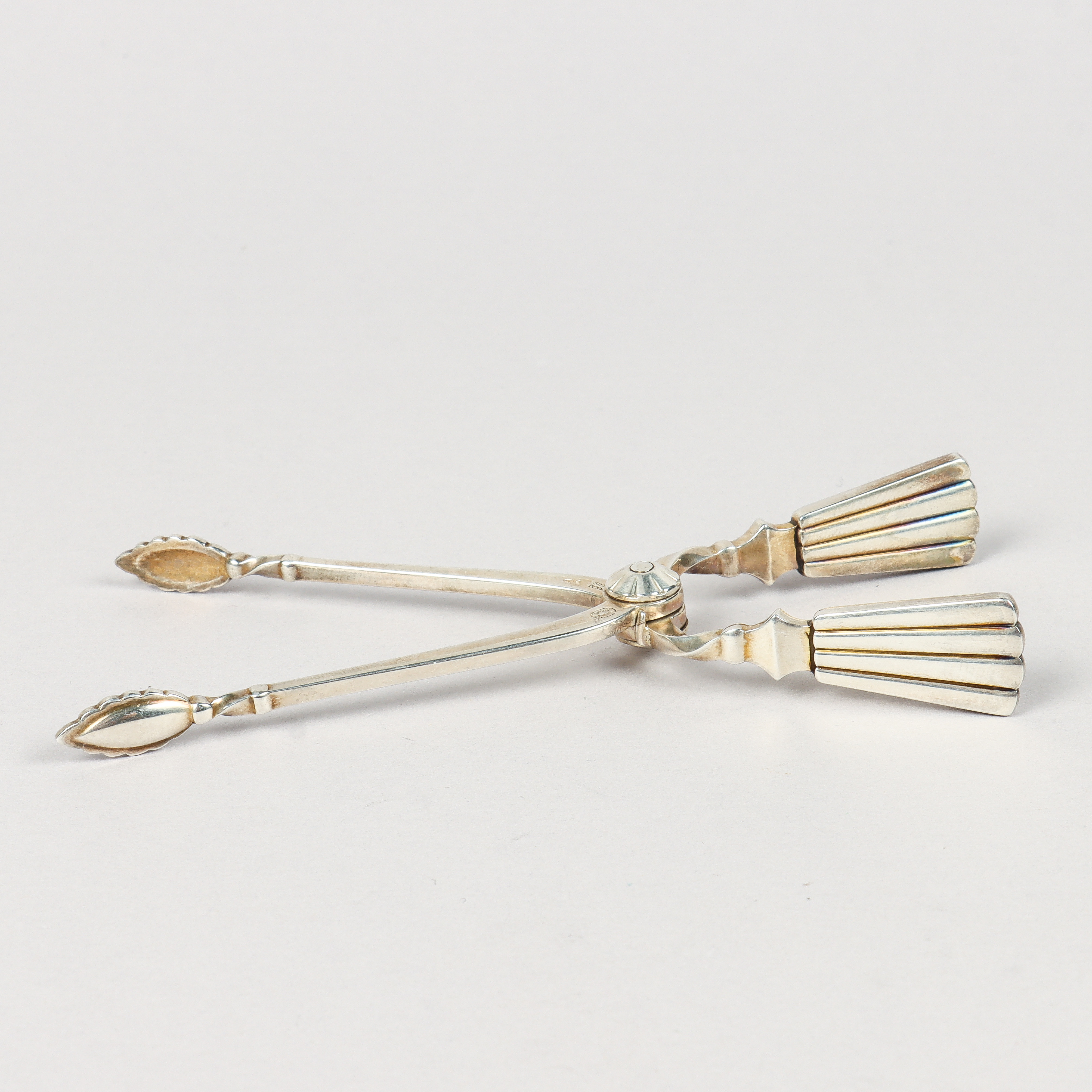 GEORG JENSEN. Sockertång, sterlingsilver, modell "Bernadotte", Danmark.