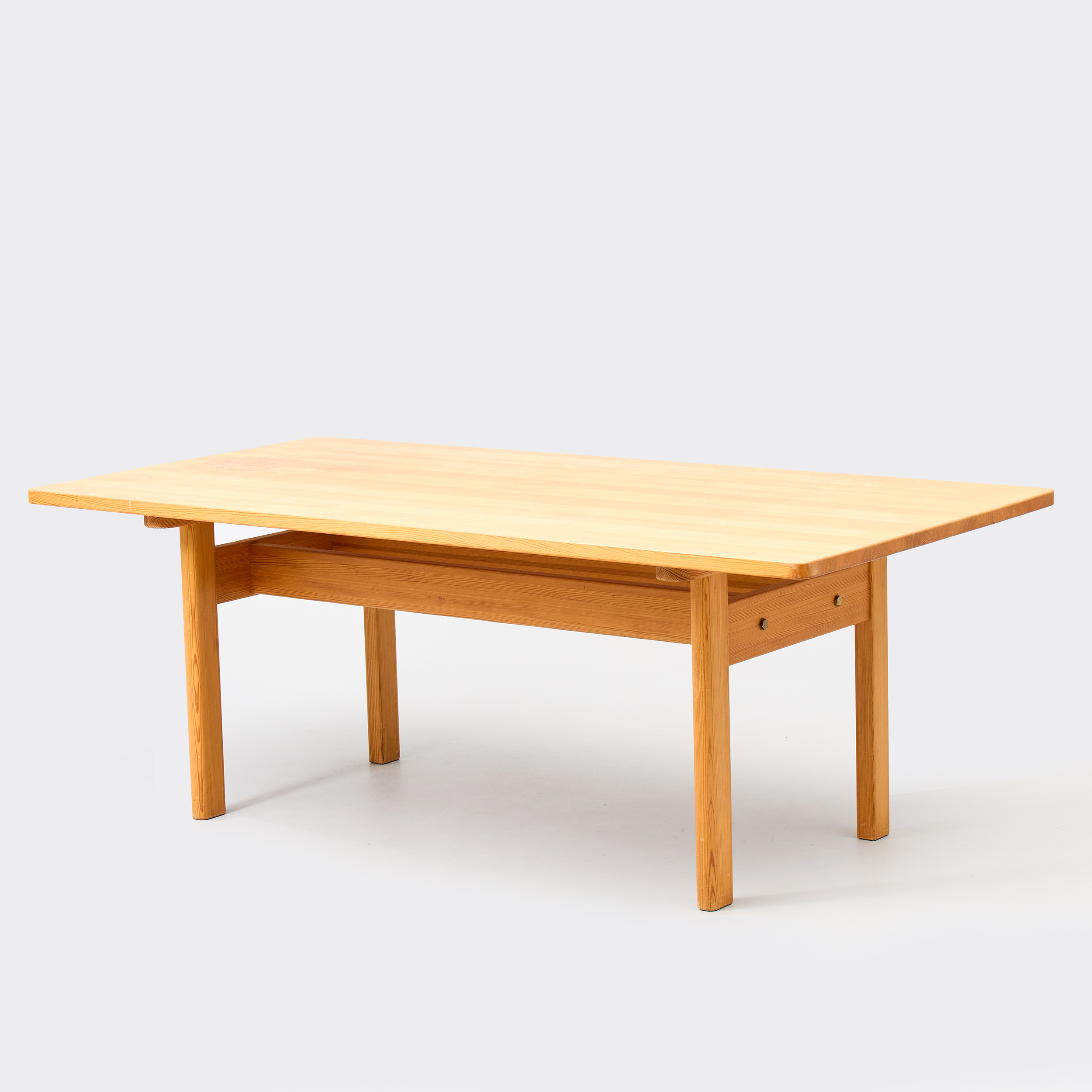 BØRGE MOGENSEN. "Asserbo", matbord, furu, 1970-tal.
