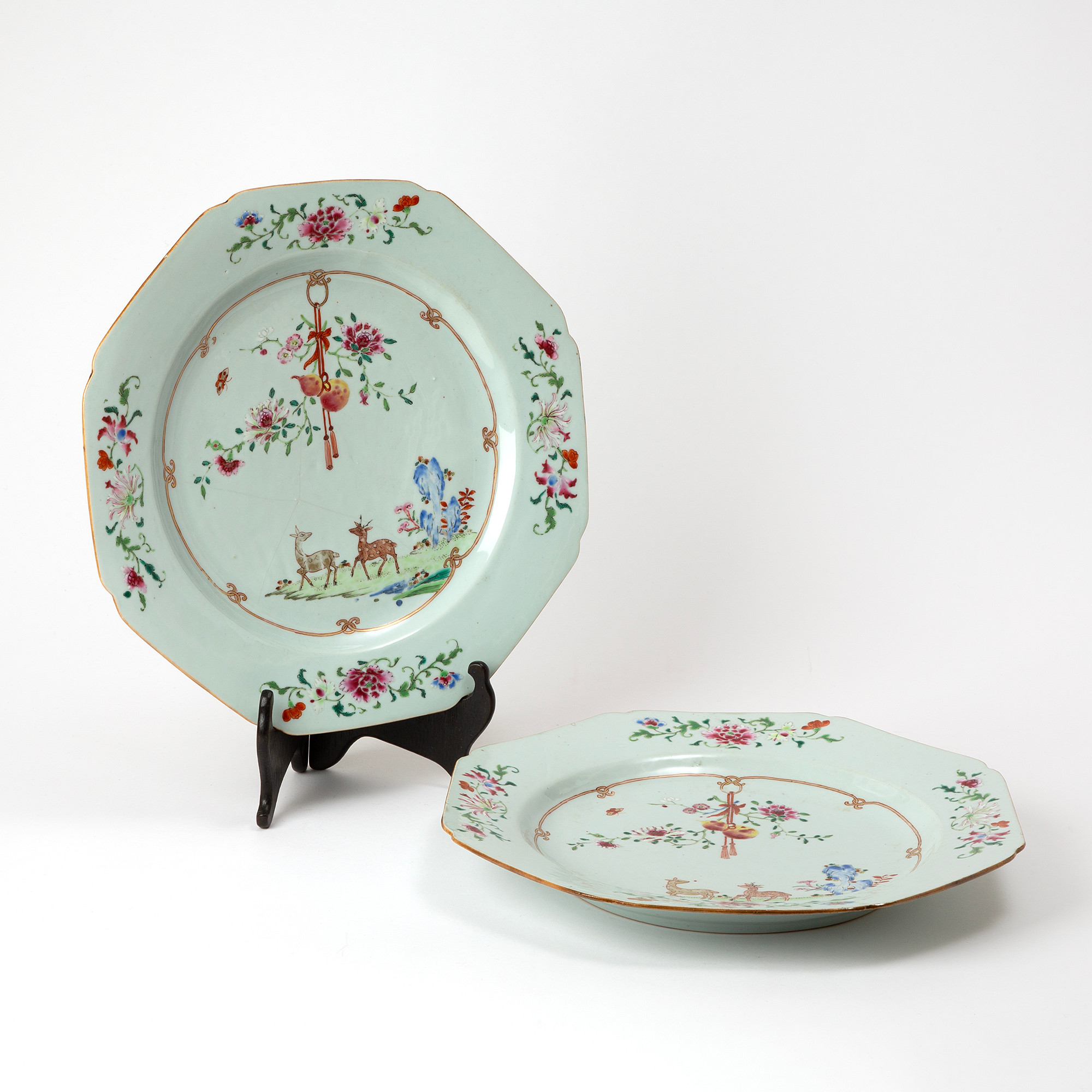 FAT, 2 st, porslin, famille rose, Kina, Qianlong (1736–95).