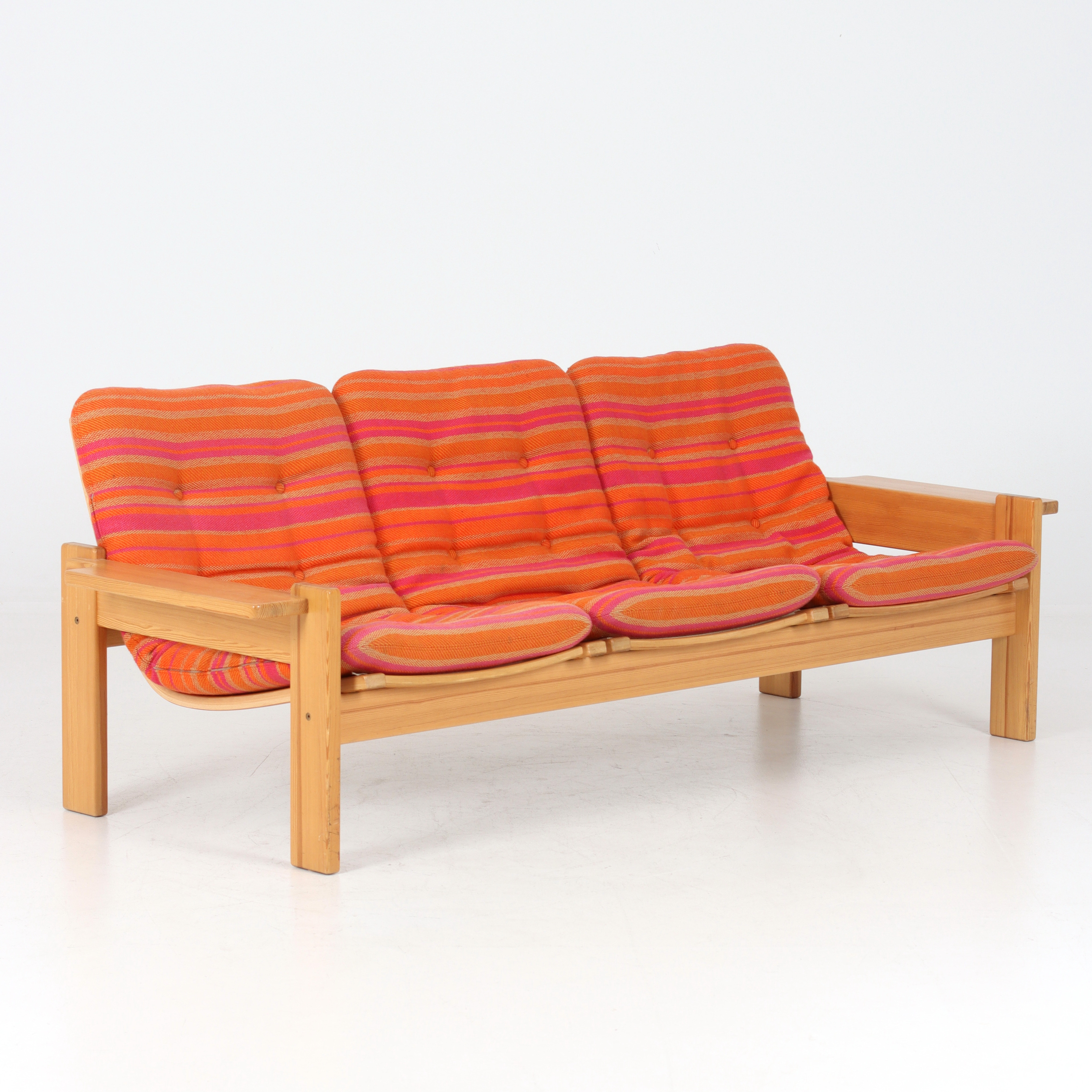 YNGVE EKSTRÖM. Soffa, furu, "Kontra", Swedese, 1970-tal.