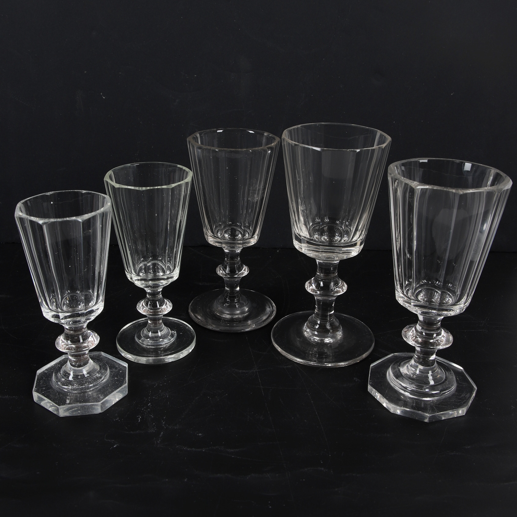 GLASSERVIS, 35 delar, snaps- och vinglas, 1800/1900-tal.