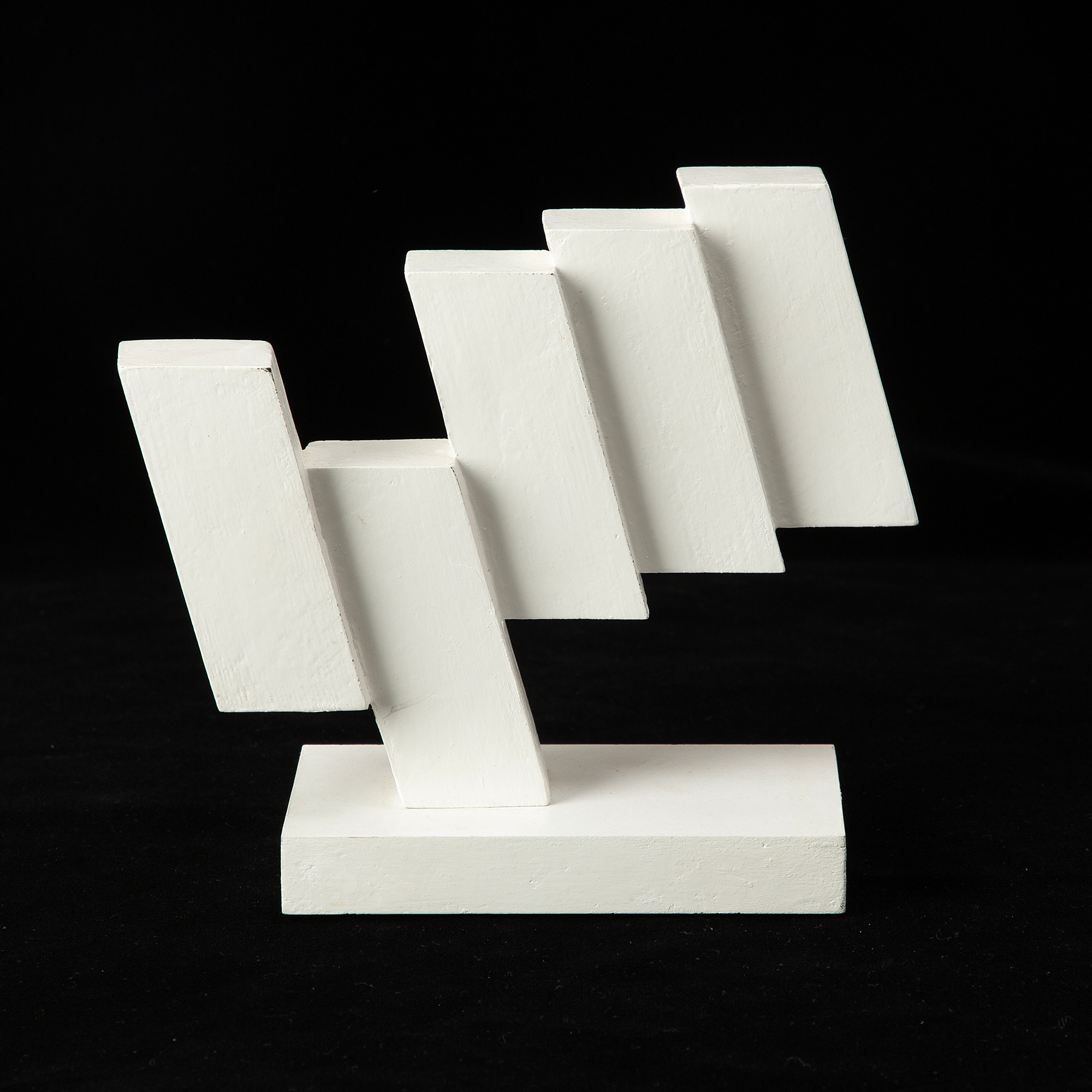 LARS ERIK FALK. Skulptur, trä, signerad och daterad 1993.