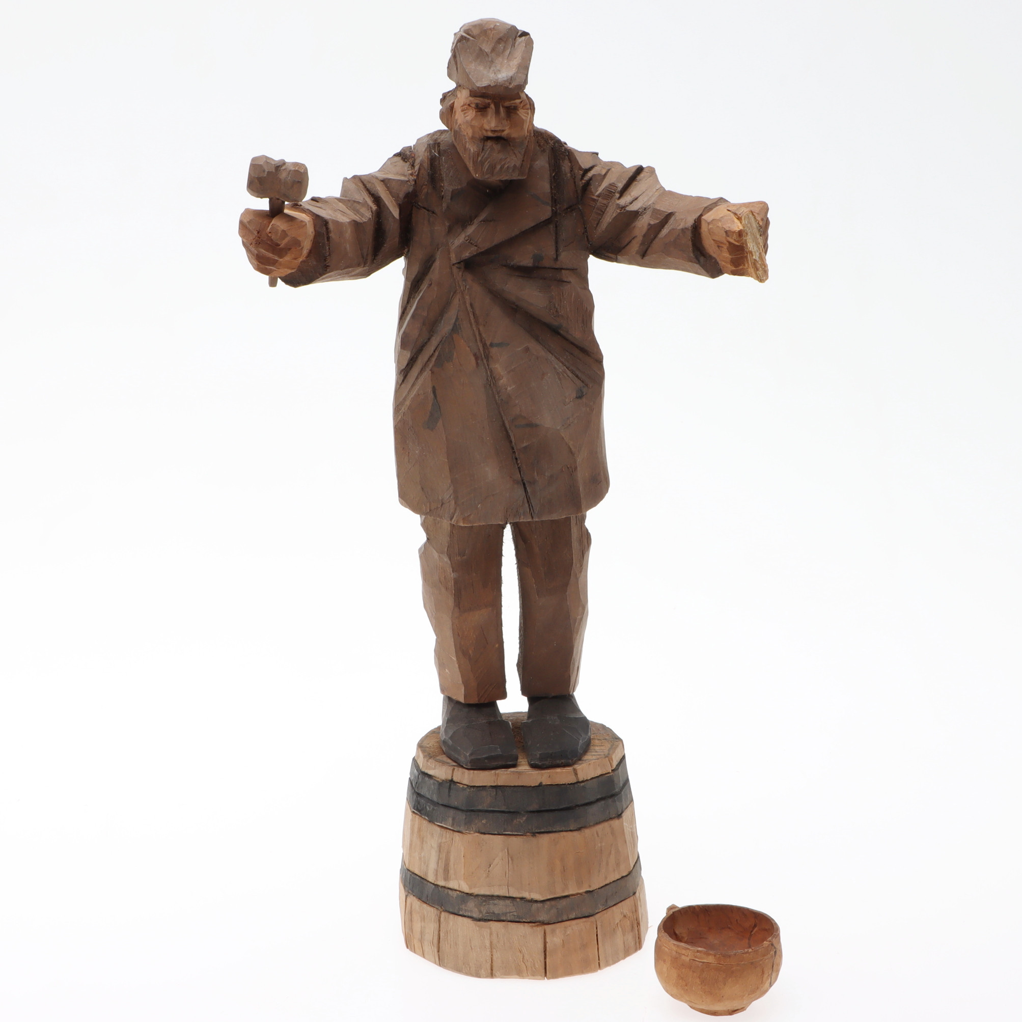 AXEL "DÖDERHULTARN" PETERSSON. Skulptur, "Ropar-Olle" ur "Auktionen", snidat trä, signerad, daterad 1918.