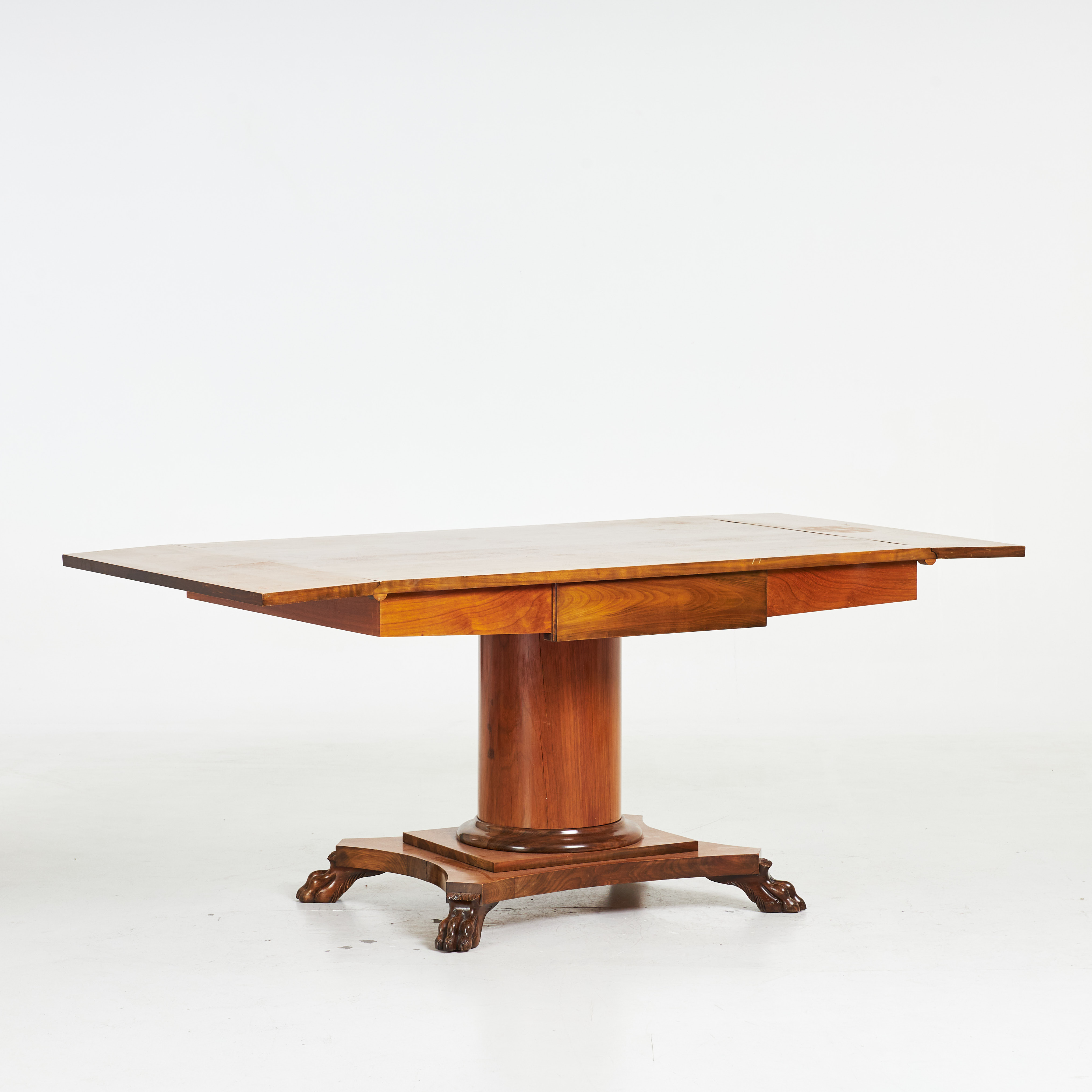 PELAR- / KLAFFBORD, 18/1900-tal, mahogny, empirestil, två klaffar, tassfötter.