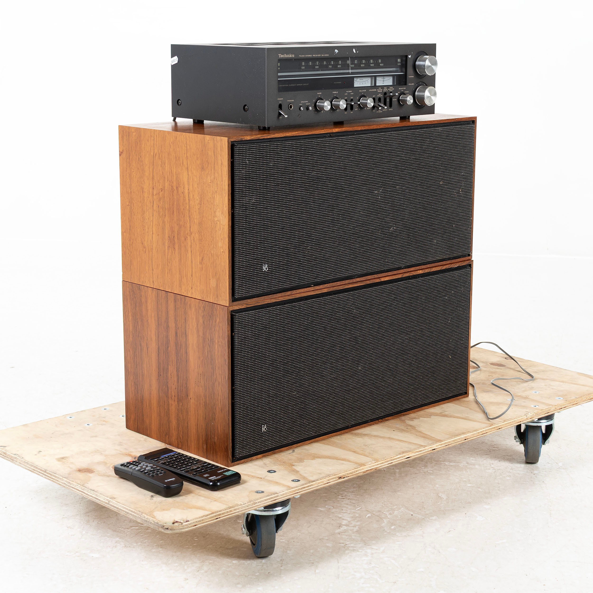 RECEIVER & HÖGTALARE, ett par, Technics / Bang Olufsen.