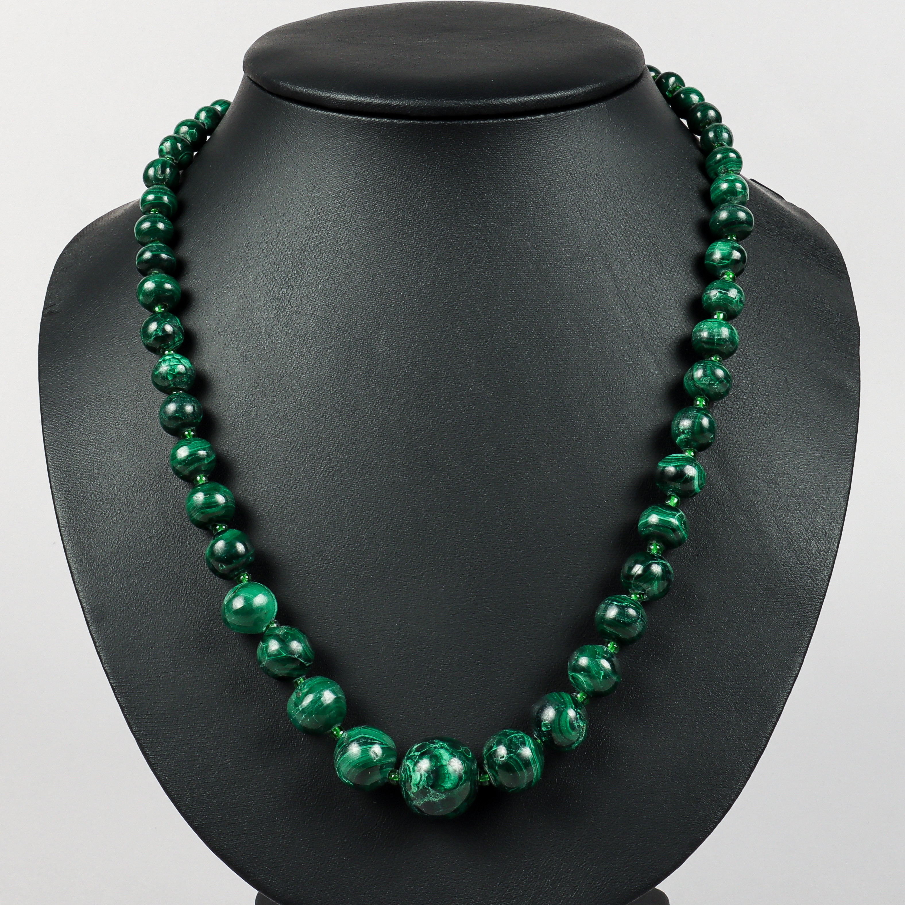 COLLIER kulslipad malakit, doserat.