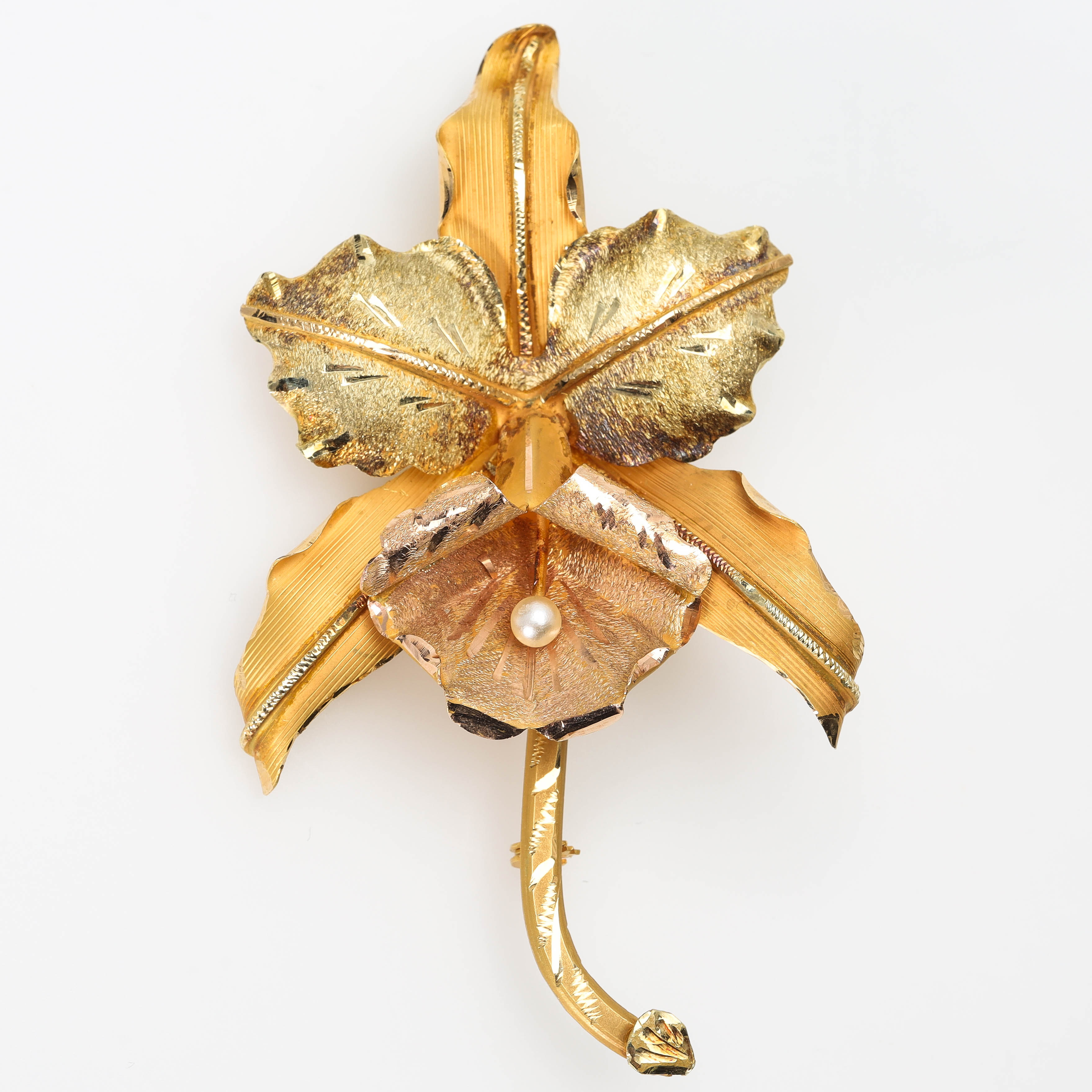 BROSCH, 18 k samt 14 k trefärgat guld, 1900-talets mitt.