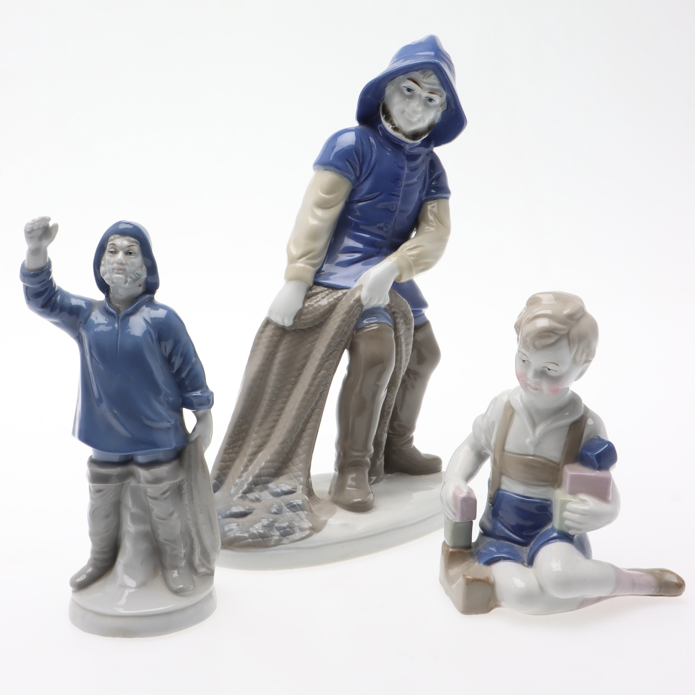 FIGURINER, 3 st, porslin, Lippelsdorf och Wagner & Apel, Östtyskland, 1900-tal.